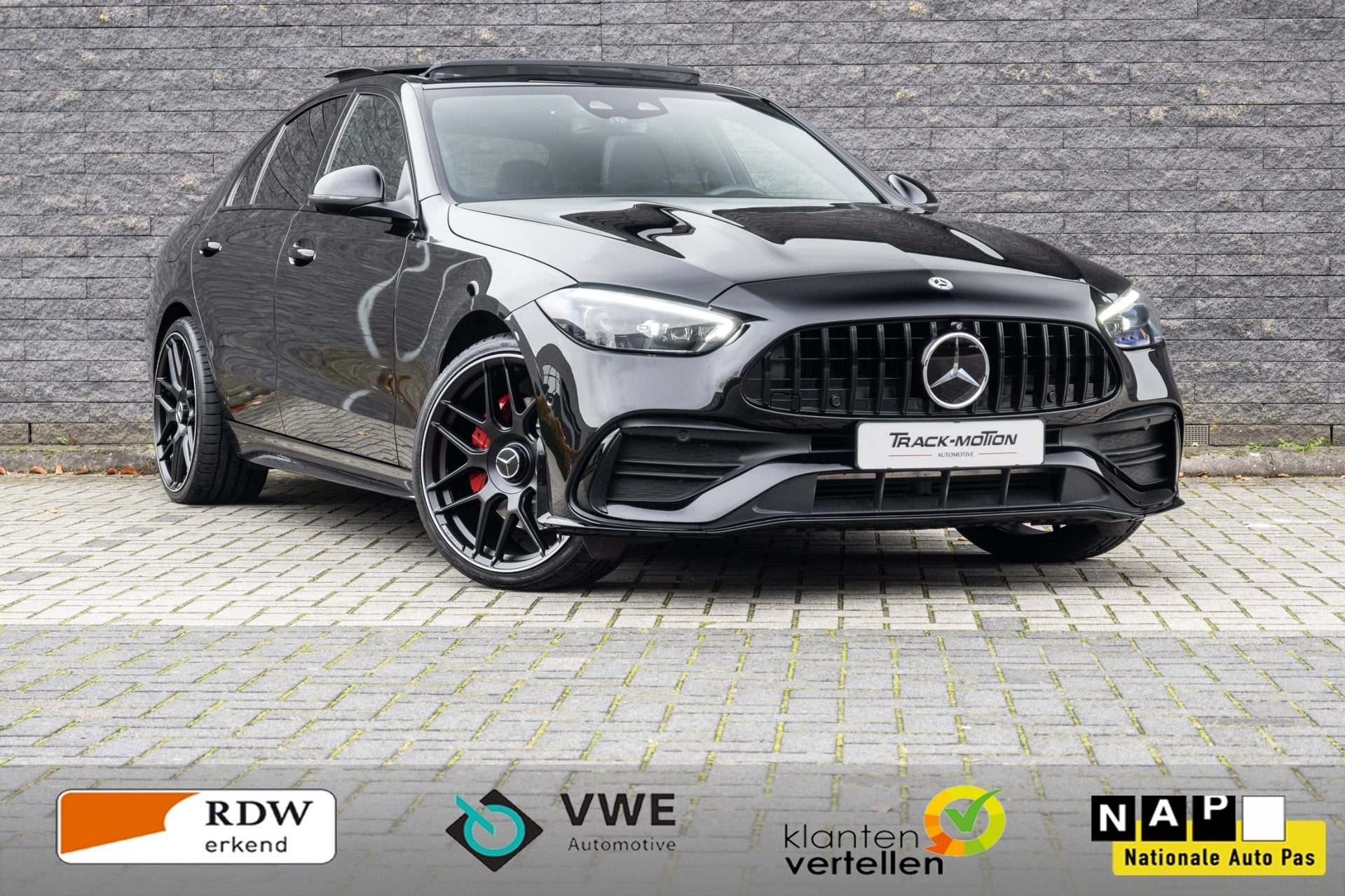 Mercedes-Benz C-klasse 300 e AMG Pano Leder, Auto's, Automaat, Dealer onderhouden, Achterwielaandrijving, Euro 6