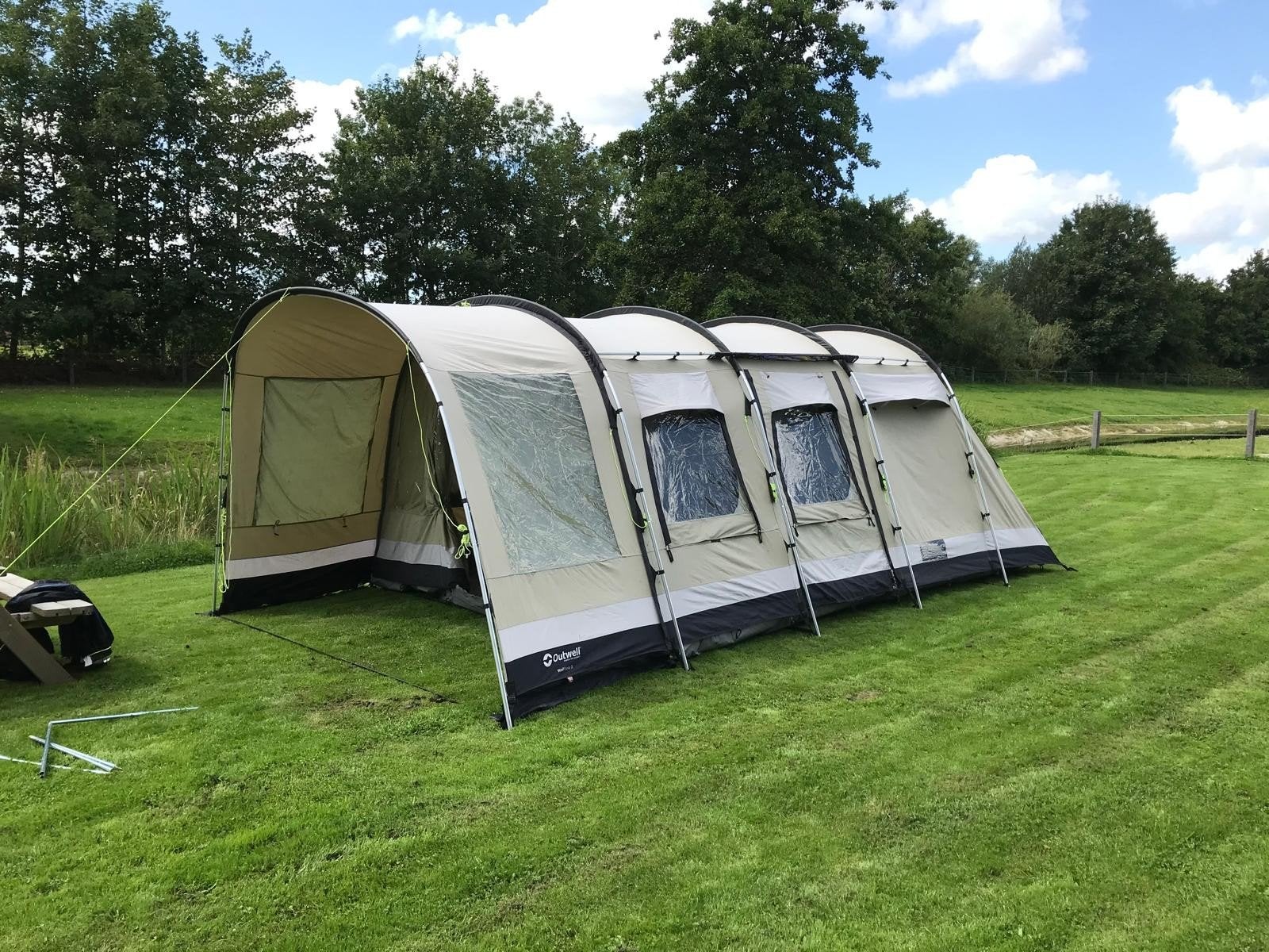 Te koop 1 tunneltent van het merk Outwell, Caravans en Kamperen, Tenten, Ophalen