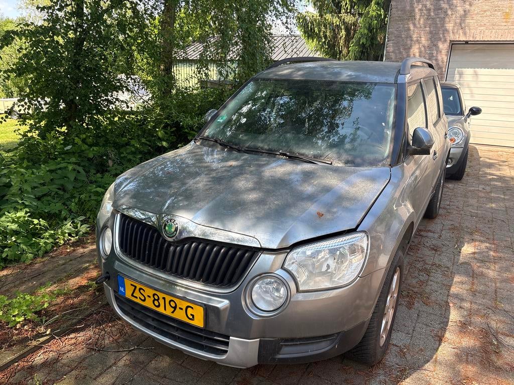 Skoda Yeti 1.8 TSI 4X4 2011 Grijs, 13 km/l, 1800 kg, 4 cilinders, 700 kg