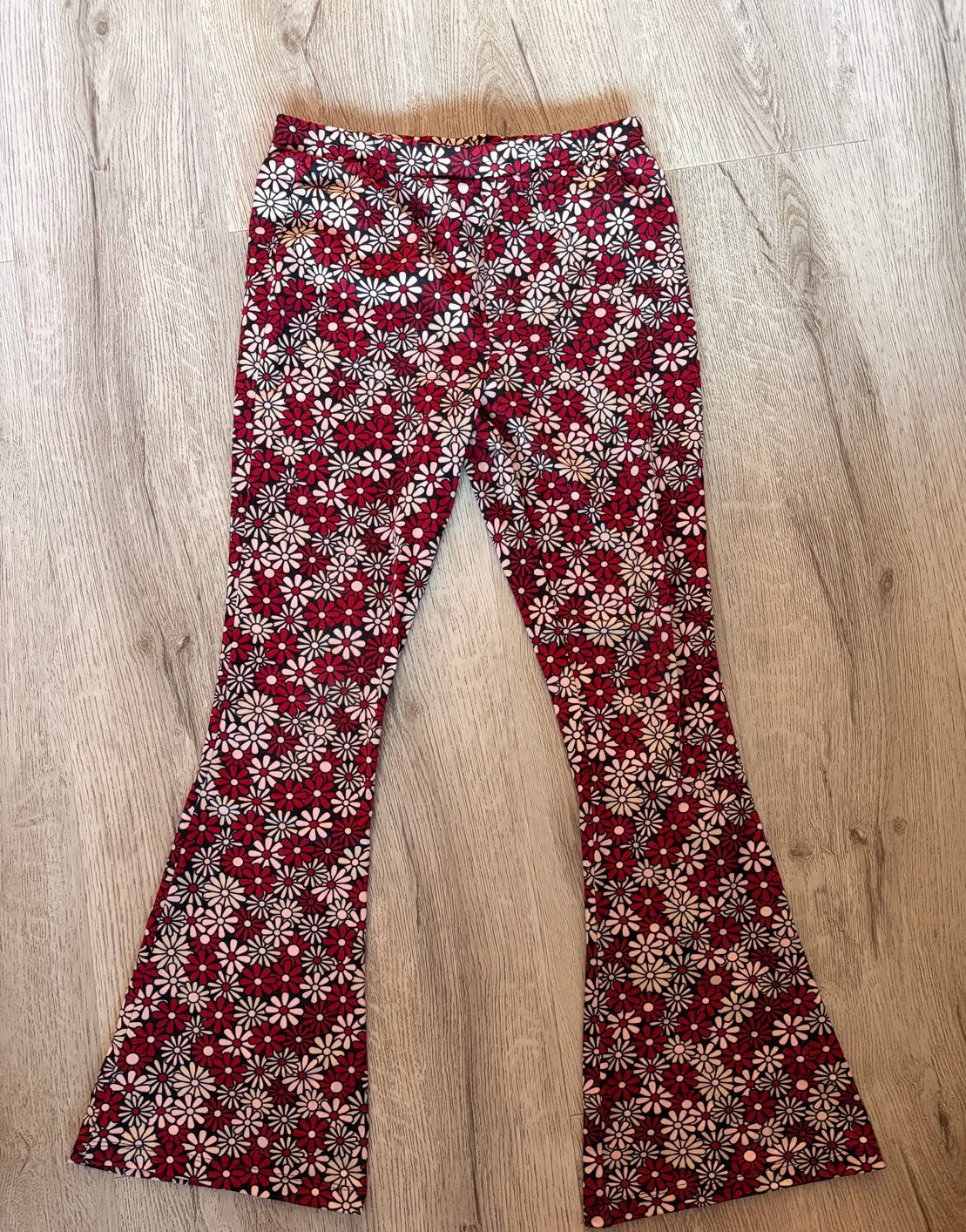 Leuke flared broek met bloemenprint maat 146, Ophalen of Verzenden, Gebruikt, Meisje, Broek