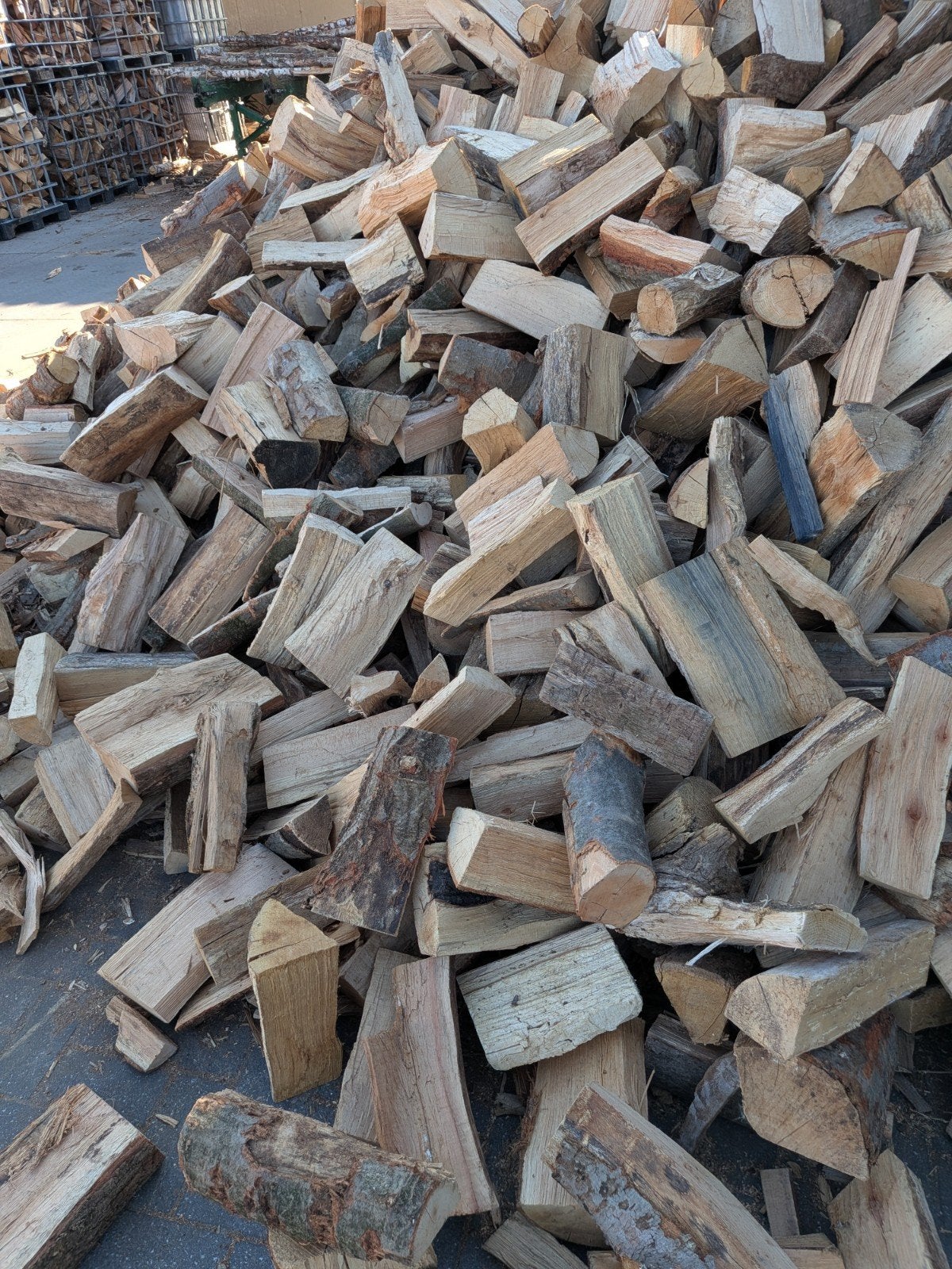 3,6 m3 mix eik essen berk +2,4m3 douglas €625 is €104 per ku, Tuin en Terras, 3 tot 6 m³, Ophalen, Essenhout, Blokken