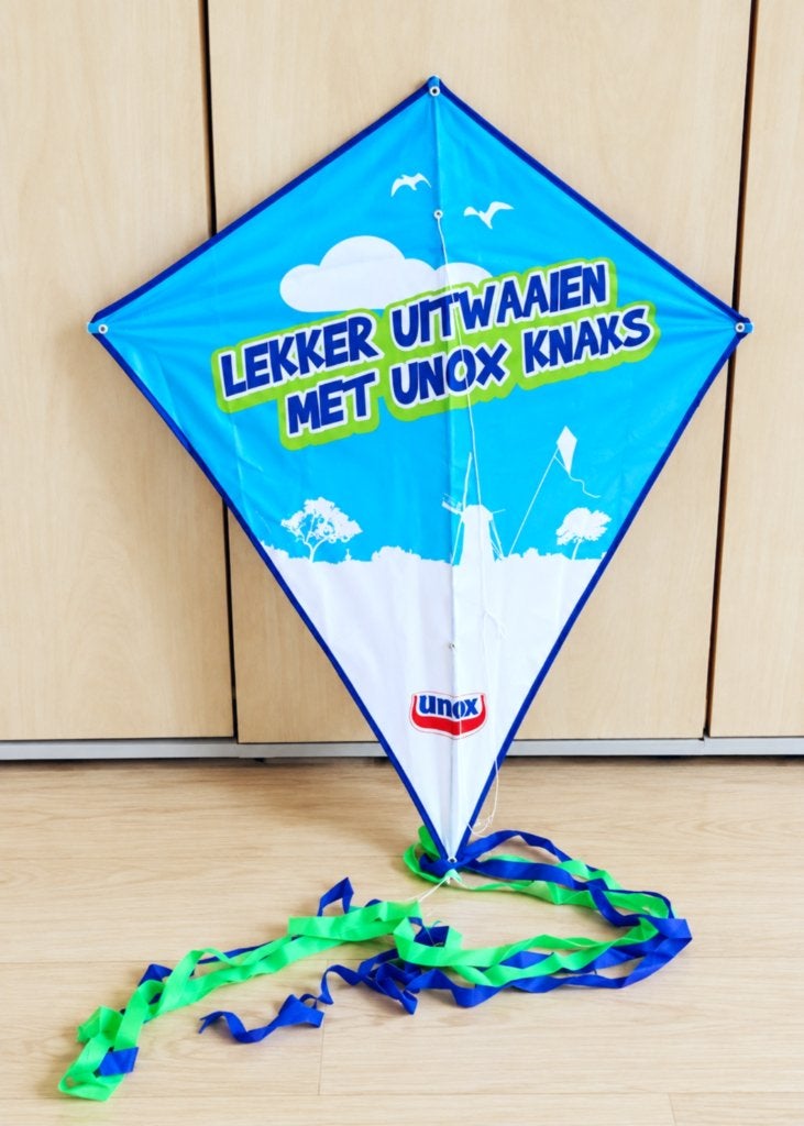 Unox reclamevlieger blauw, 79 x 70 cm, met vliegerlijn, Sport en Fitness, Ophalen, Zo goed als nieuw, Eenlijns, Vlieger