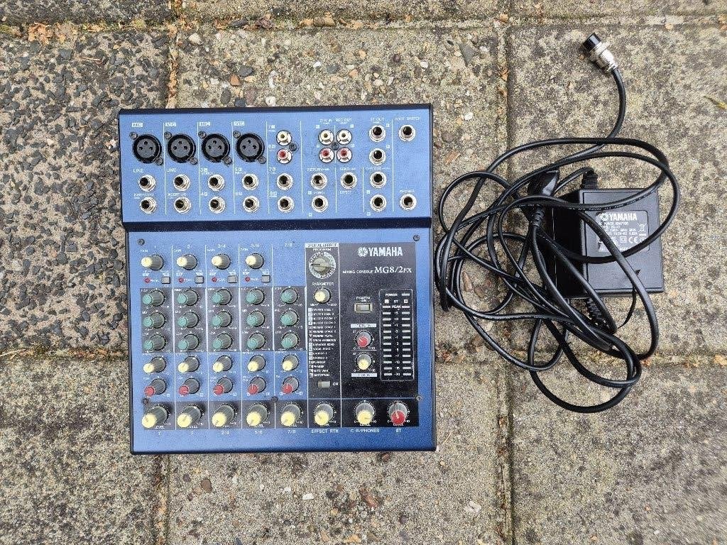 Yamaha MG82FX mixer / mengpaneel, Muziek en Instrumenten, Mengpanelen, Ophalen, Gebruikt, 5 tot 10 kanalen, Microfooningang
