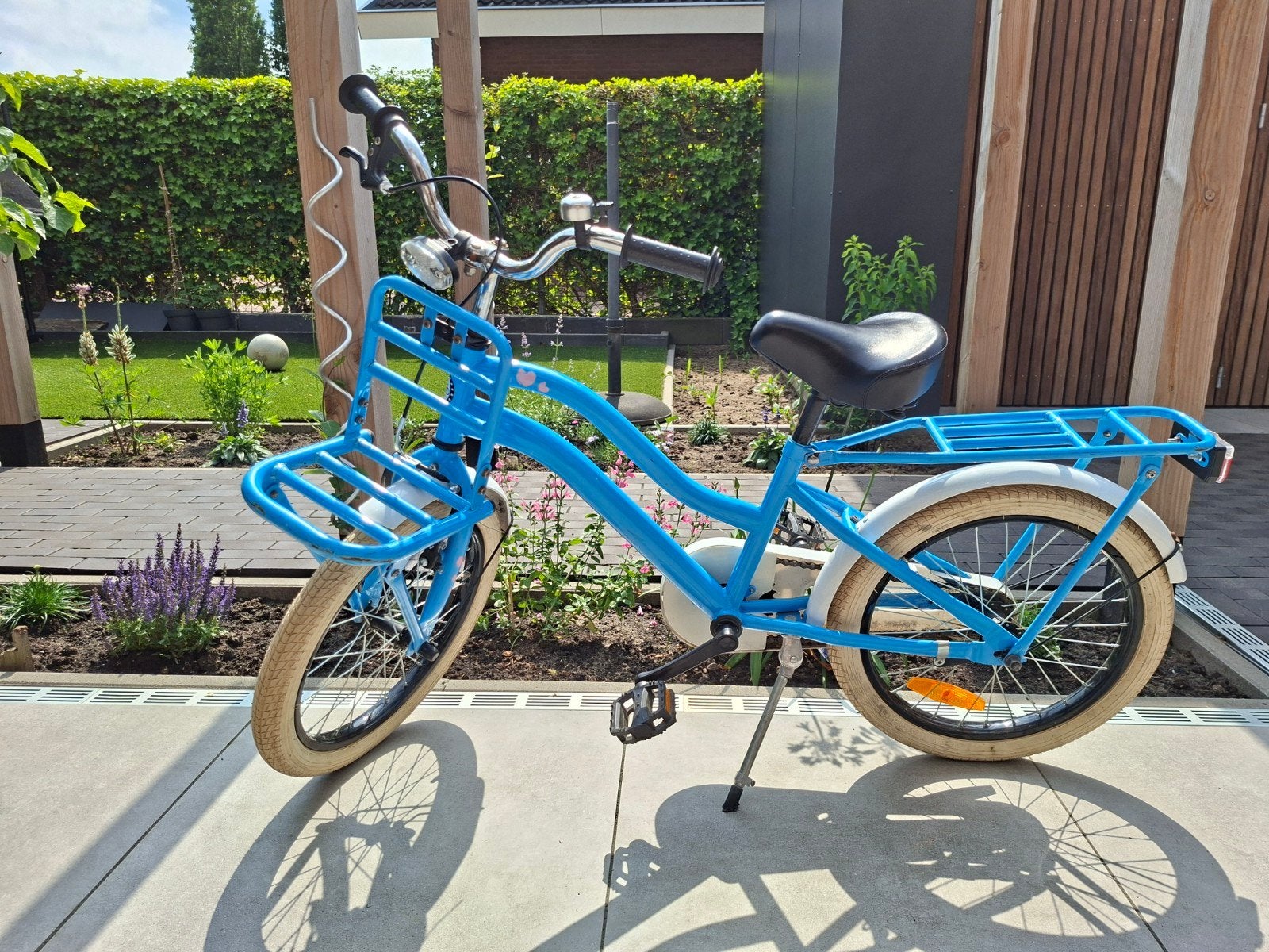 Blauwe 20 inch meisjesfiets met voordrager en bagagedrager, Ophalen, Gebruikt, Velgrem, 20 inch of meer