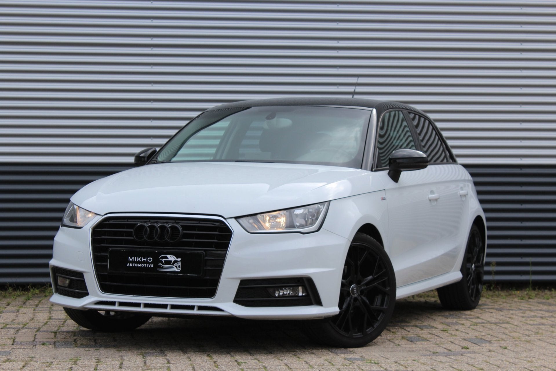 Audi A1 Sportback 1.0 TFSI S-Line | Automaat | Cruise Contro, Auto's, Audi, 4 stoelen, Leder en Stof, Wit, Origineel Nederlands