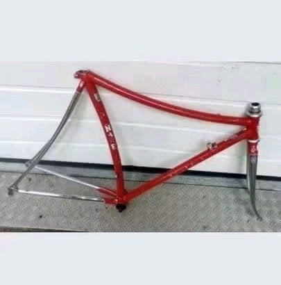 gezocht klein Pinarello tijdrit frame, Ophalen of Verzenden