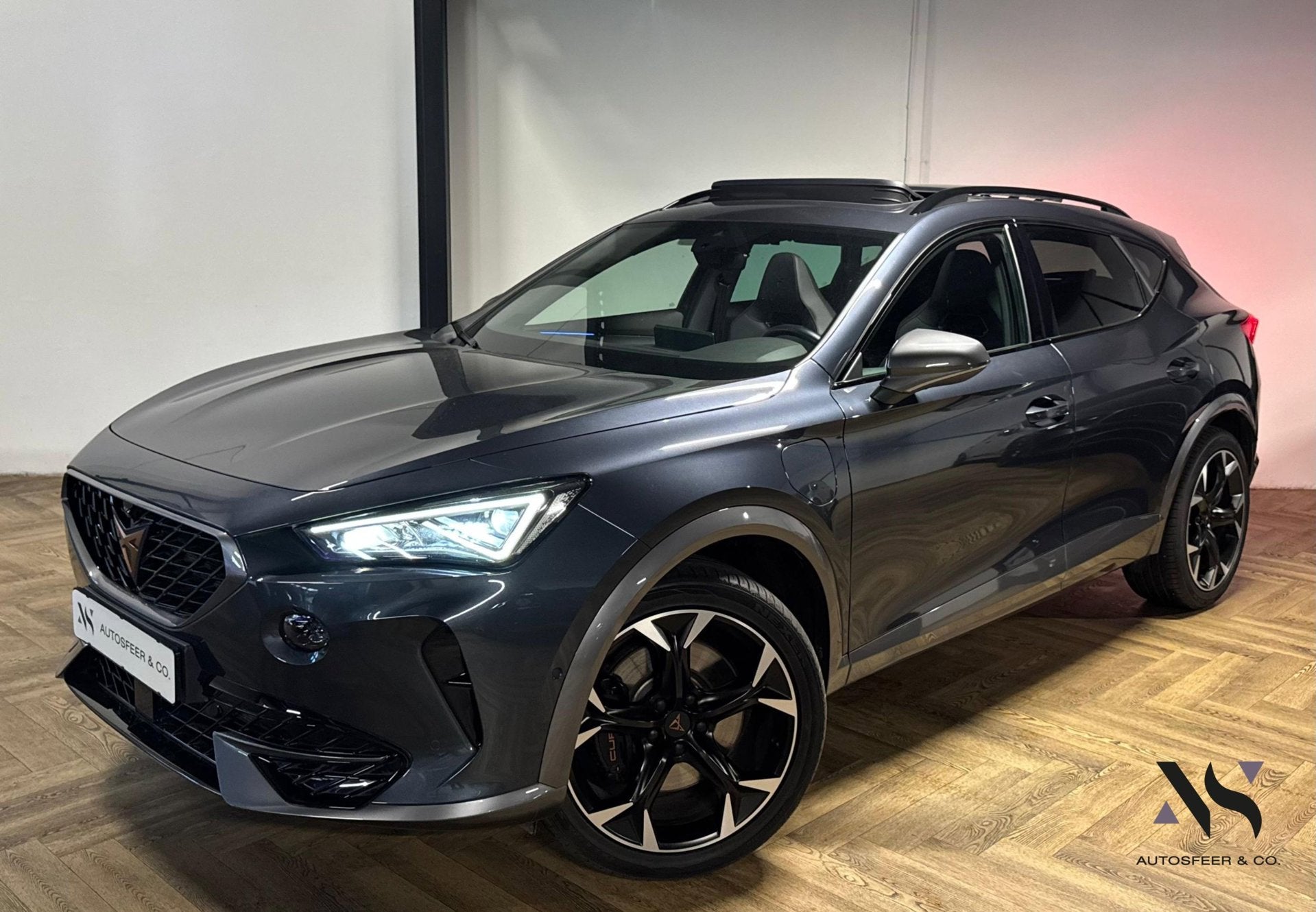 CUPRA Formentor 1.4 e-Hybrid VZ Performance PANO KEYLESS CAM, Auto's, Cupra, Gebruikt, 4 cilinders, Zwart, Leder