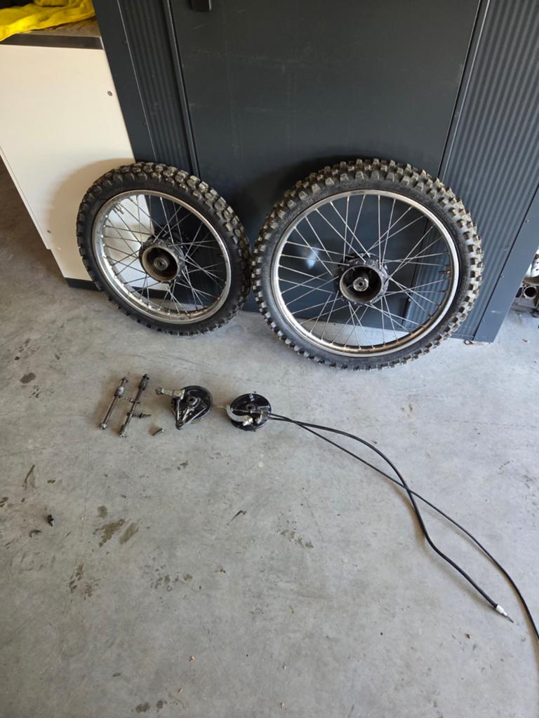 Honda mtx set wielen inclusief rem trommels en assen, Ophalen of Verzenden, Gebruikt, Overige typen, Honda nsr mbx mtx mb mt