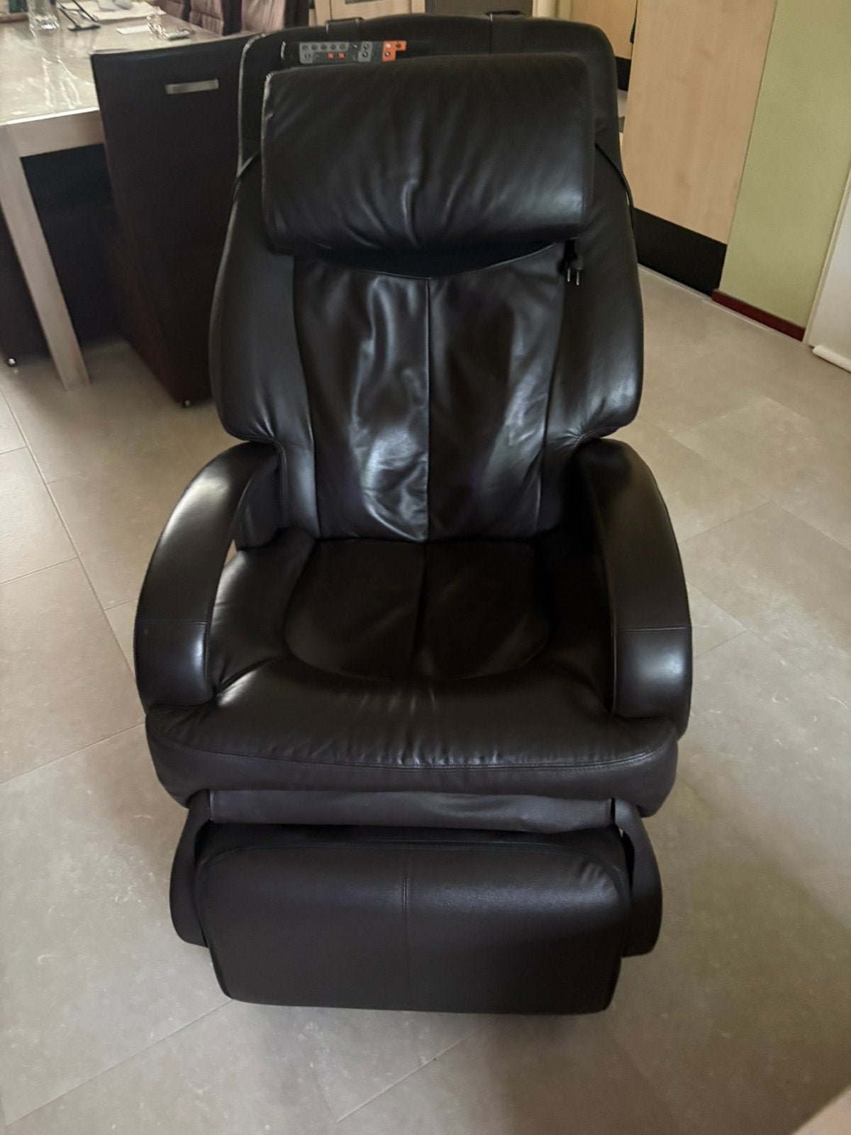 Massagestoel, Ophalen, Zo goed als nieuw, Massagestoel of Kussen