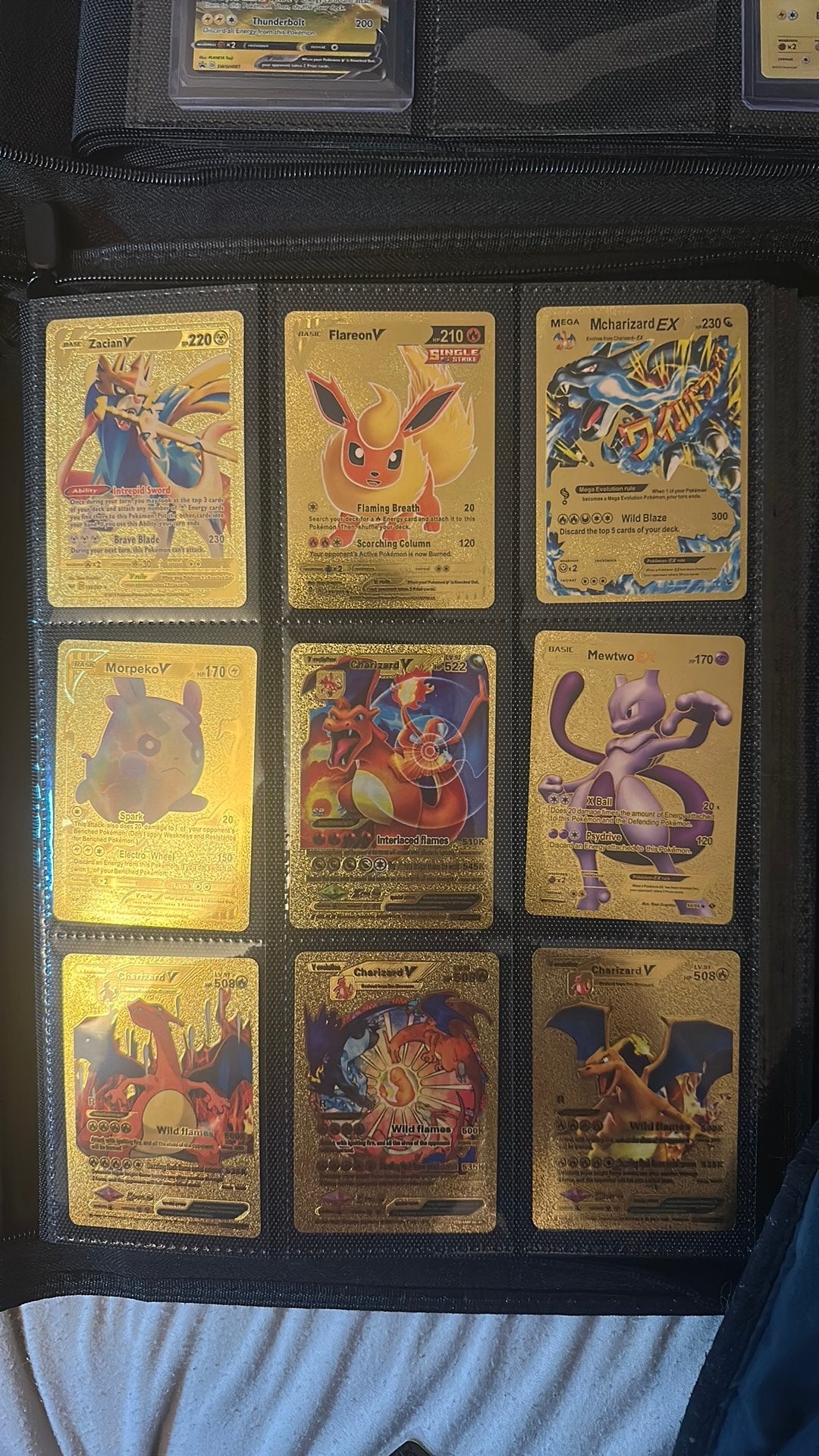 Map vol gouden pokemon kaarten (icl 2 metalen kaarten), Ophalen of Verzenden, Zo goed als nieuw