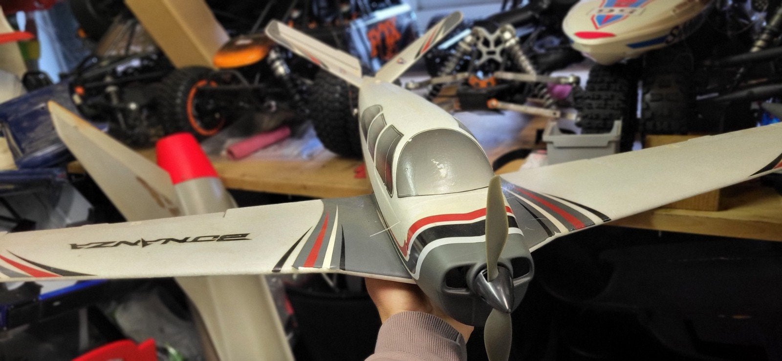 Durafly Bonanza RC Vliegtuig, Hobby en Vrije tijd, Ophalen of Verzenden, Zo goed als nieuw, Elektro