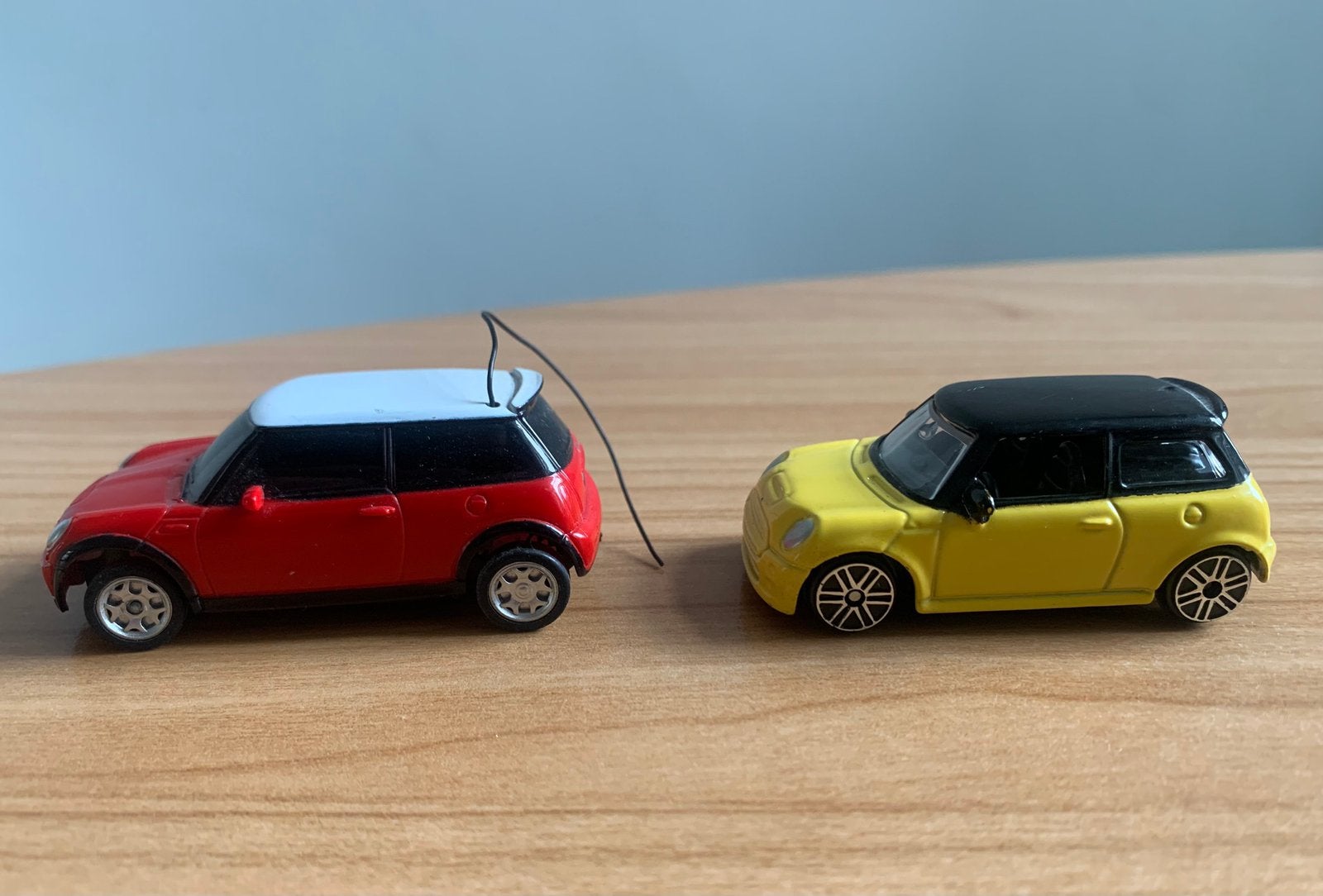 2 x Mini Cooper modelauto / miniatuurmodel., Ophalen of Verzenden, Zo goed als nieuw, Auto, Overige merken