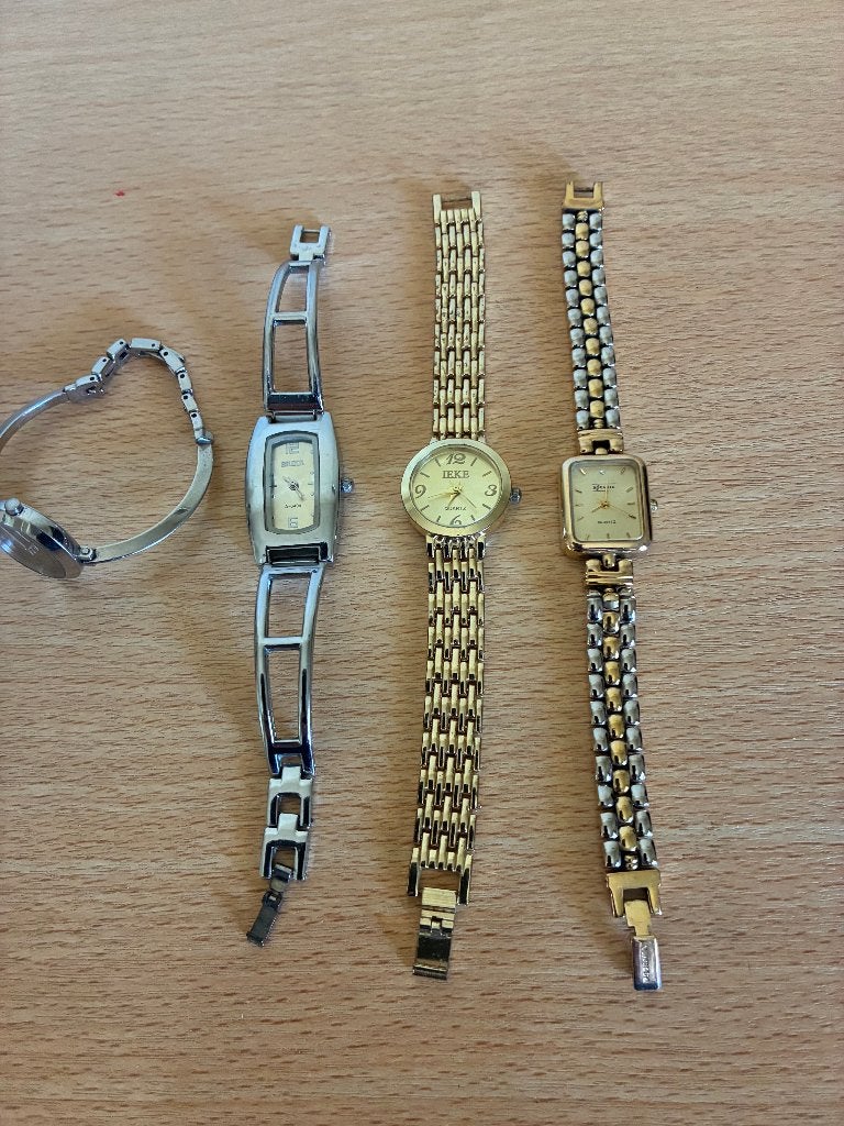 4 Dameshorloges  Werking onbekend,  wellicht nieuwe batterij, Sieraden, Tassen en Uiterlijk, Overige merken, Gebruikt, Polshorloge