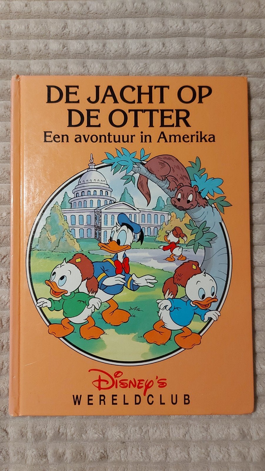 Disney's Wereldclub: De Jacht op de Otter, Boeken, Ophalen of Verzenden, Zo goed als nieuw, Walt Disney, Fictie algemeen