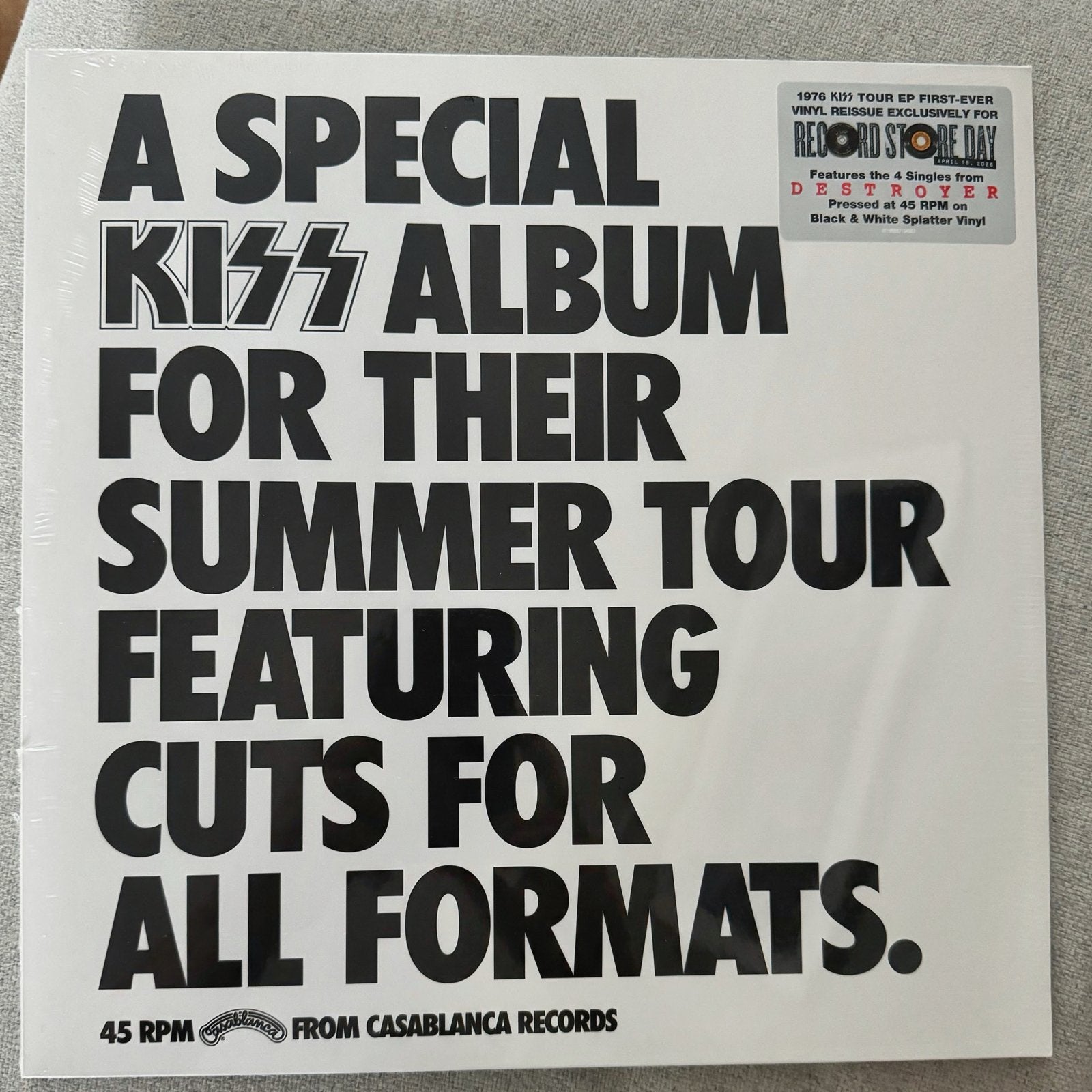 KISS - A Special Album For Their Summer Tour (RSD 2026), Hard Rock, Geseald, Ophalen of Verzenden, EP
