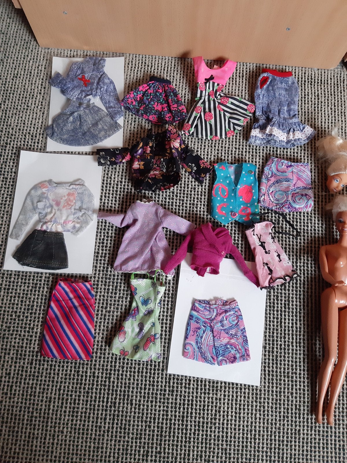 Barbie kleding, schoenen , tassen, accessoires, Ophalen of Verzenden, Zo goed als nieuw
