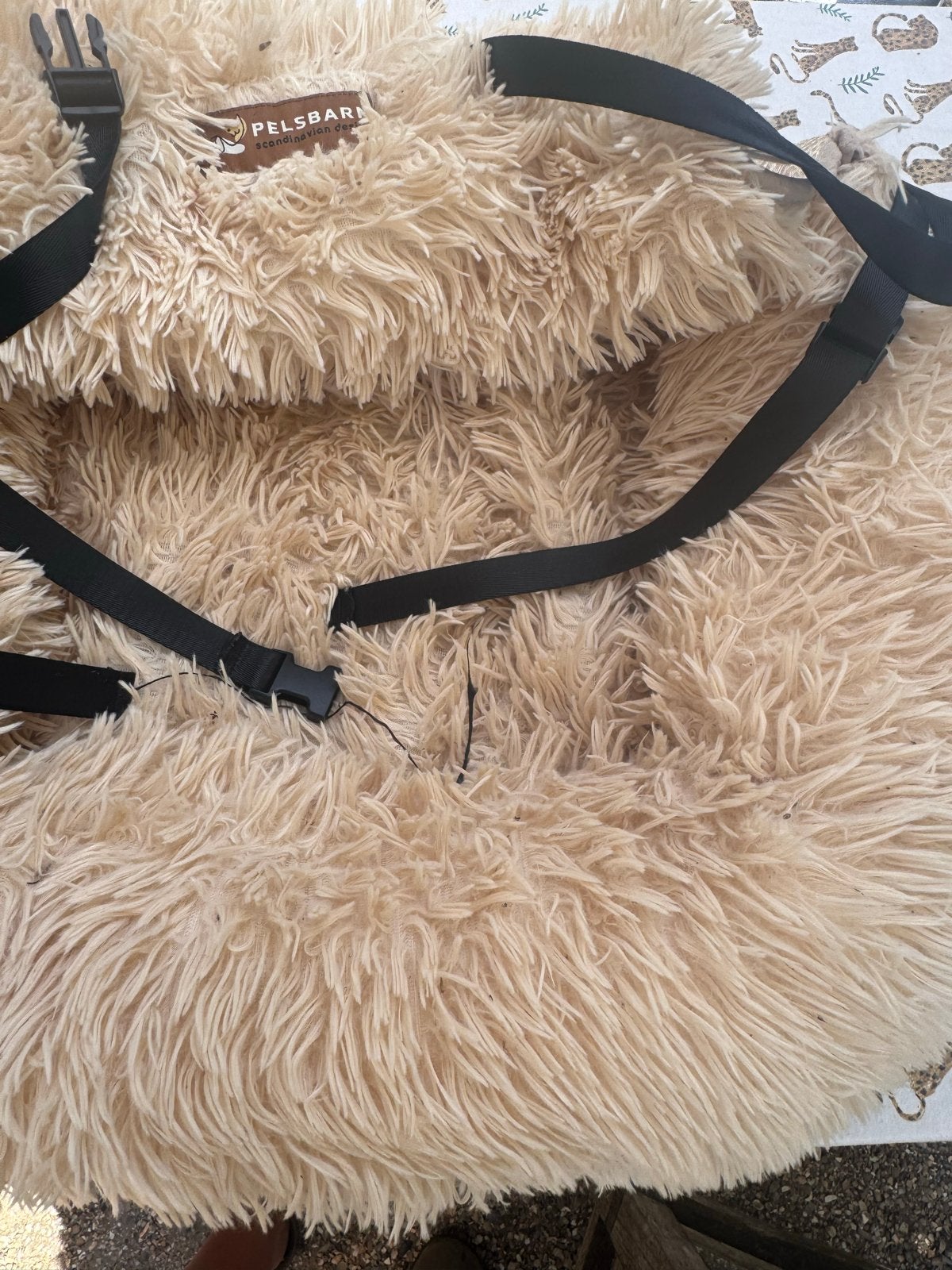 Fluffy autozitje voor de puppy of kleinere hond, Dieren en Toebehoren, Ophalen, Pluche