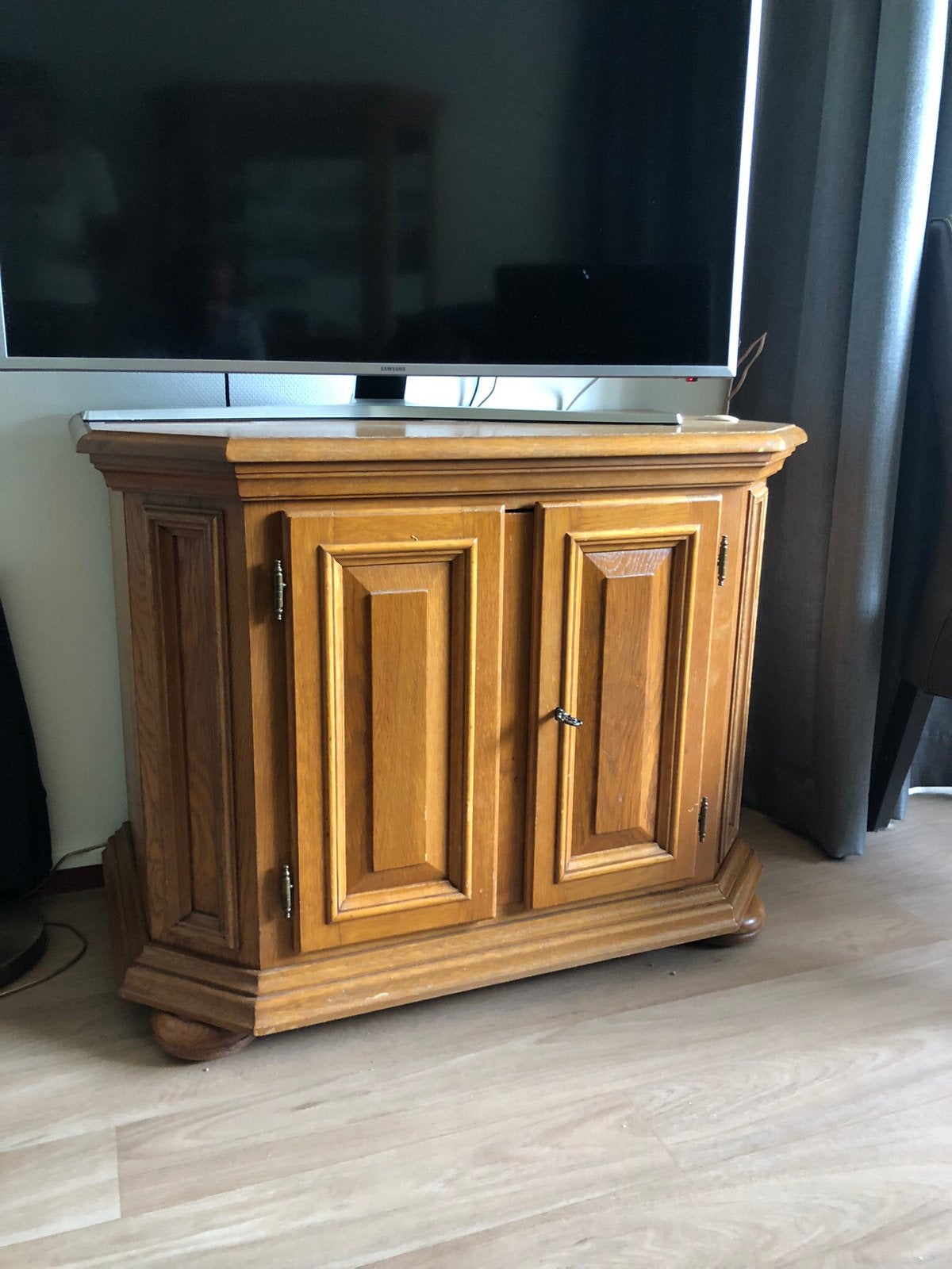 Massief eiken TV-kast, Ophalen, Eikenhout, 50 tot 100 cm, Gebruikt
