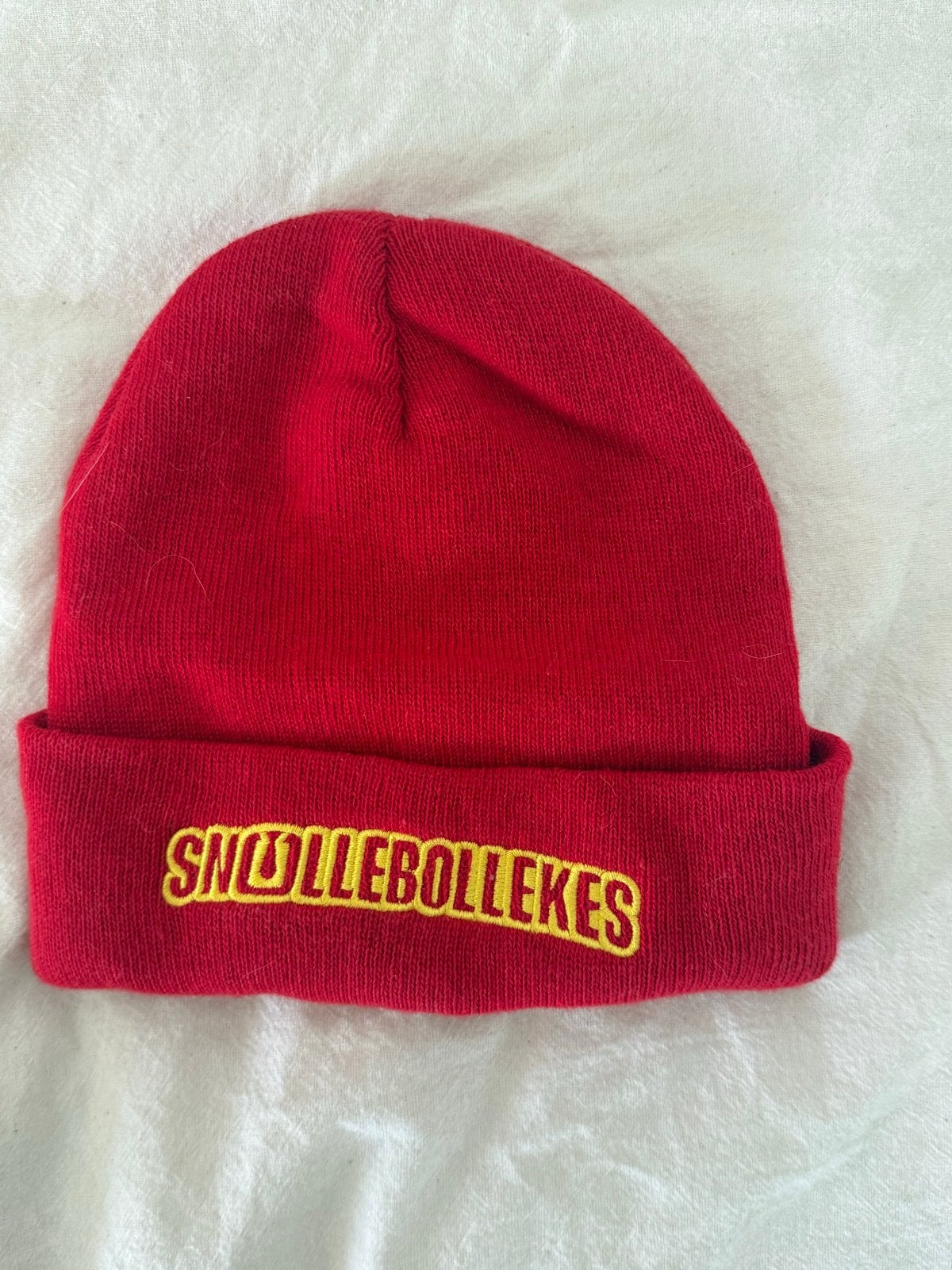 Rode Snollebollekes Muts - Zo goed als nieuw, Ophalen, Zo goed als nieuw, One size fits all, Pet