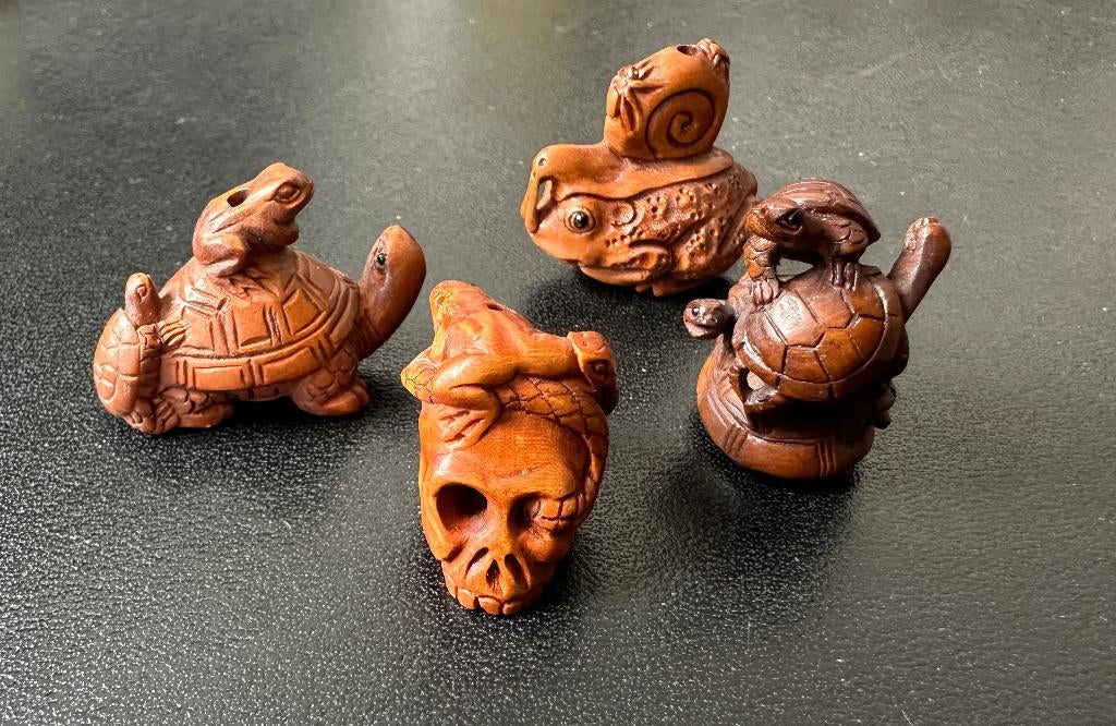Ojimes in buxushout van kikker en schildpad, Antiek en Kunst, Ophalen of Verzenden