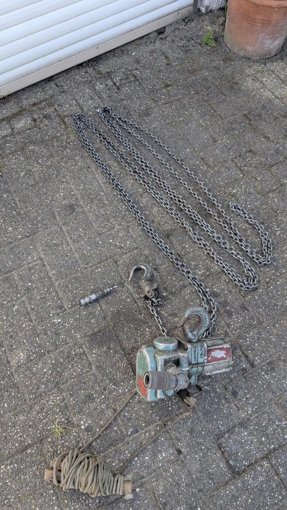 Takel ketting met lucht/compressor bediening, Ophalen, Gebruikt, Handmatig