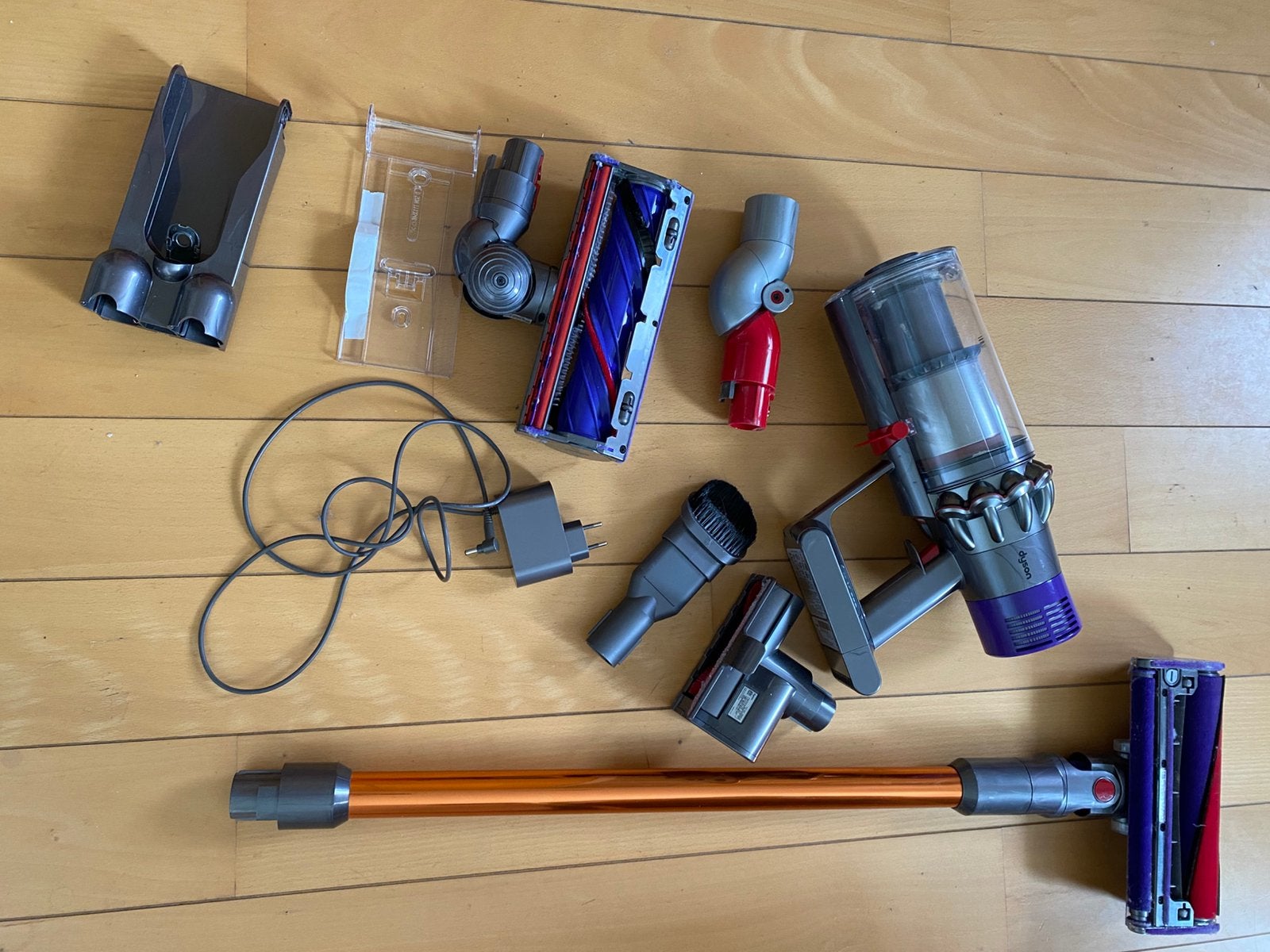 Dyson V10 cyclone Absolute stofzuiger, Witgoed en Apparatuur, Stofzuigers, Zo goed als nieuw, Ophalen