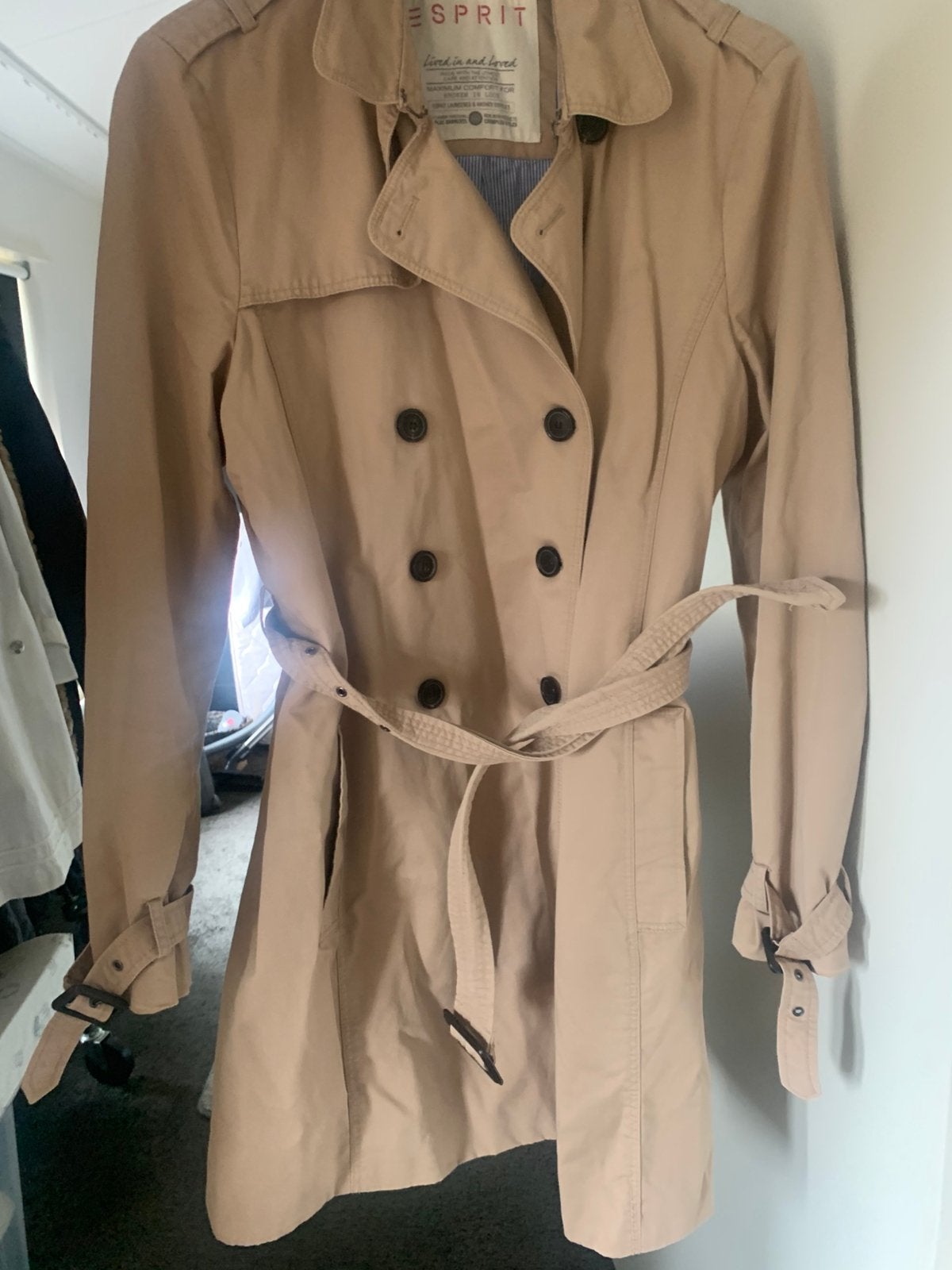 Trenchcoat Esprit 40, Kleding | Dames, Jassen | Zomer, Ophalen of Verzenden, Gedragen, Maat 38/40 (M), Beige