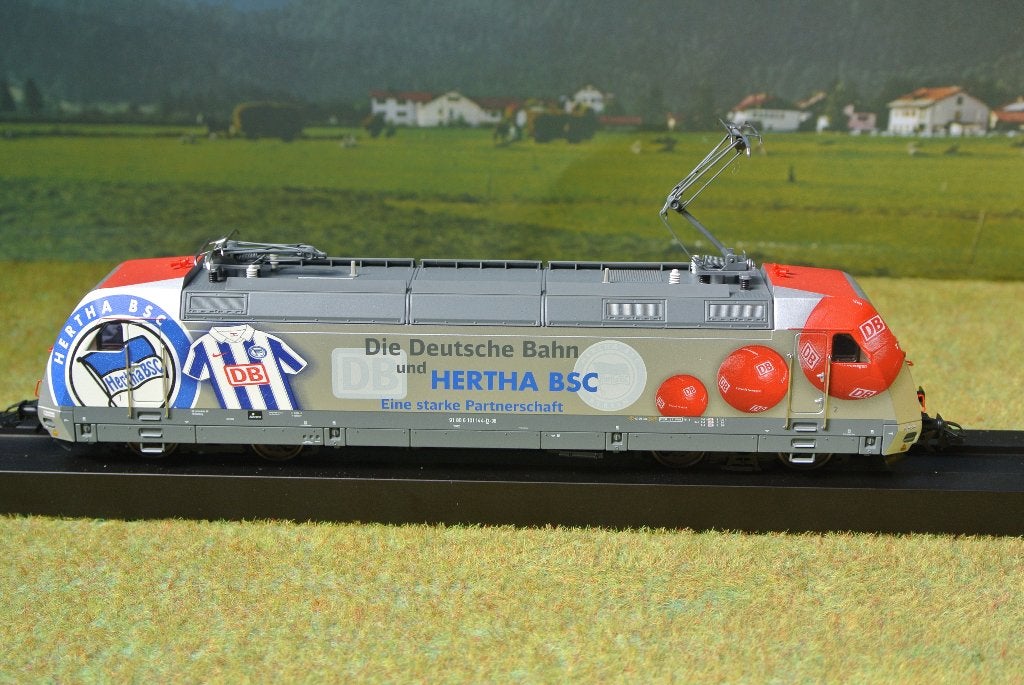 Märklin 37390 Eloc BR101 'Herta BSC' BR 101 144 DB, Hobby en Vrije tijd, Modeltreinen | H0, Wisselstroom, Locomotief, Ophalen of Verzenden