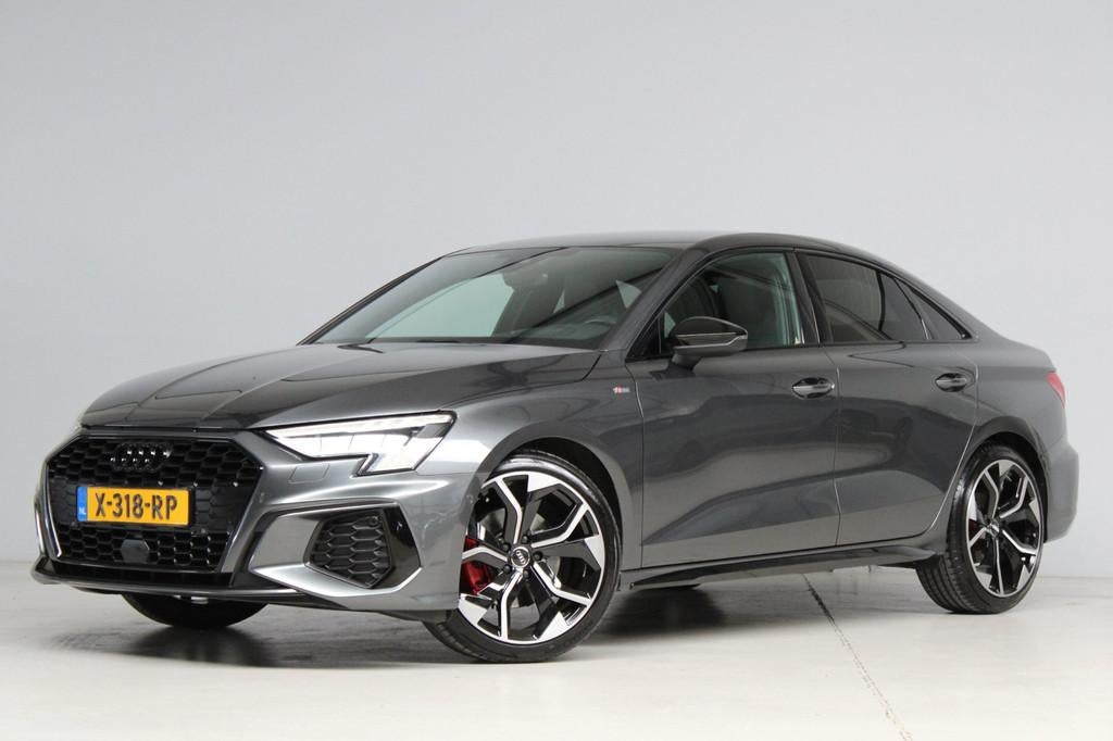 Audi A3 Limousine 35 TFSI | head-up | B&O | RS zetels | came, 4 cilinders, 150 pk, Alcantara, Bedrijf