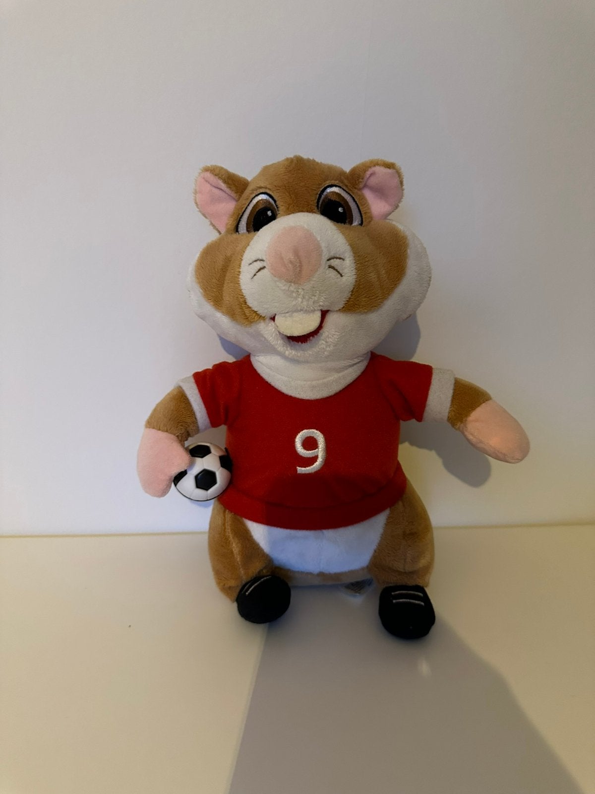 Albert Heijn (ah) hamster knuffel voetballer nummer 9, Ophalen of Verzenden, Zo goed als nieuw, Hamster, Albert Heijn