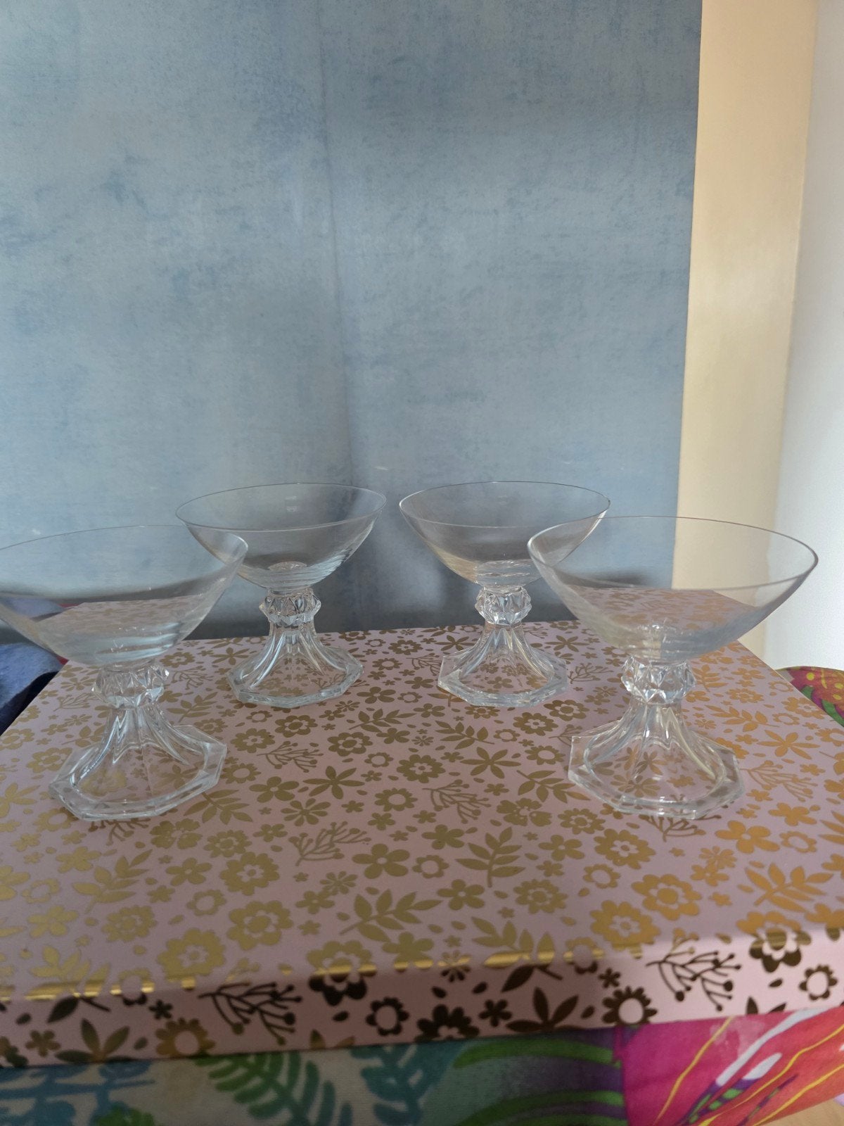 VSL Yale Coupes - Set van 4 glazen coupes, Antiek en Kunst, Ophalen of Verzenden