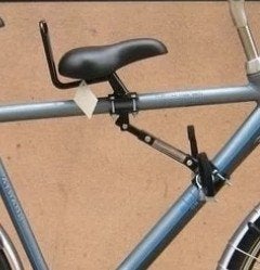 Zadeltje voor op stang herenfiets, Fietsen en Brommers, Fietsaccessoires | Fietsstoeltjes, Voetsteuntjes, Voorzitje, Ophalen of Verzenden