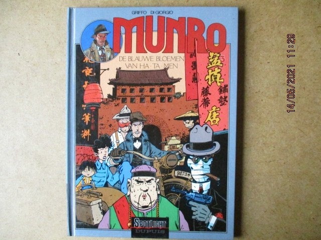 adv2299 munro hc, Eén stripboek, Ophalen, Gelezen