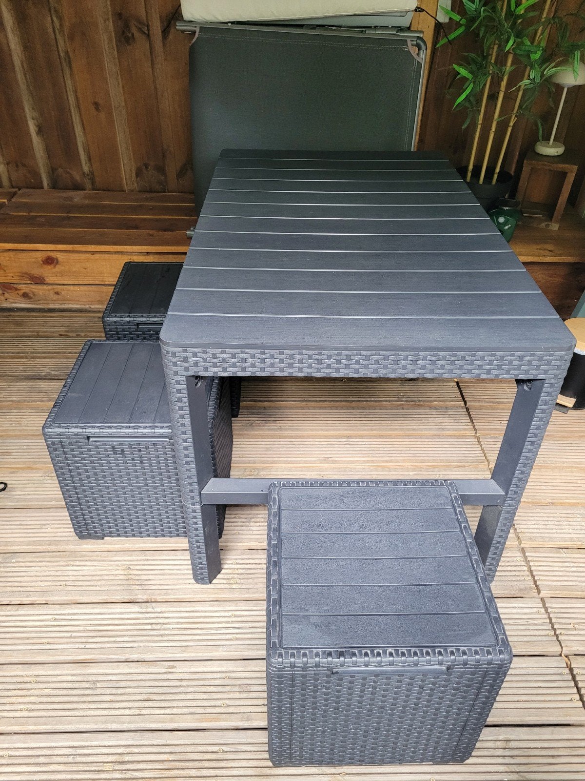 Kunststof inklapbare tuin tafel donkergrijs, Ophalen, Kunststof, Gebruikt, 3 zitplaatsen