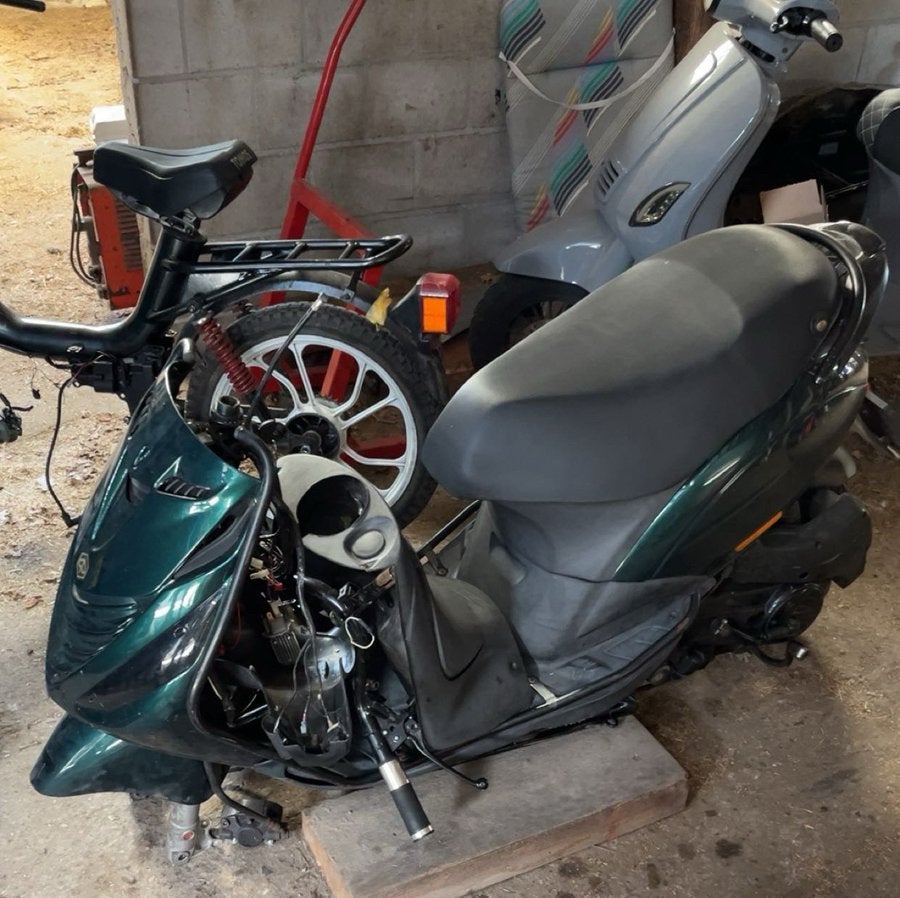 Zip 80cc mallosi (krom), Fietsen en Brommers, Scooters | Piaggio, Ophalen, Gebruikt, Maximaal 45 km/u, Zip