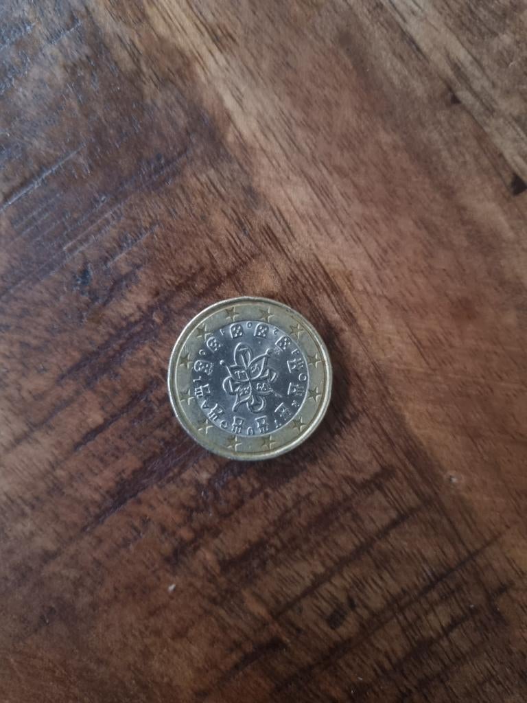 Zeldzame Portugese 1 Euro munt, Postzegels en Munten, Munten | Europa | Euromunten, Ophalen of Verzenden, Portugal, 1 euro, Losse munt