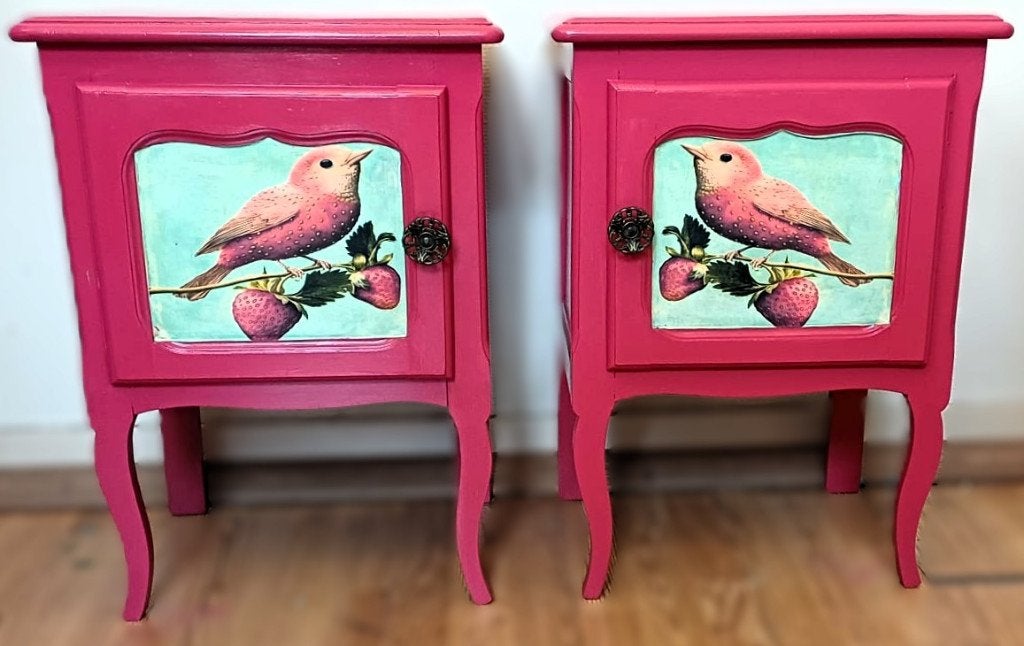 2 Rode nachtkastjes “Aardbei vogel”, eclectisch, Eenpersoons, Zo goed als nieuw, Hout, 140 cm