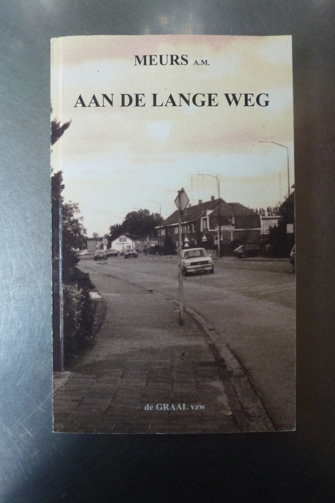 A.M. Meurs - Aan de lange weg, Ophalen of Verzenden, Zo goed als nieuw