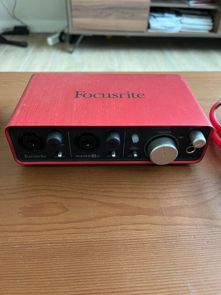 Focusrite 2i2 audio interface, Ophalen of Verzenden, Zo goed als nieuw, Overige instrumenten