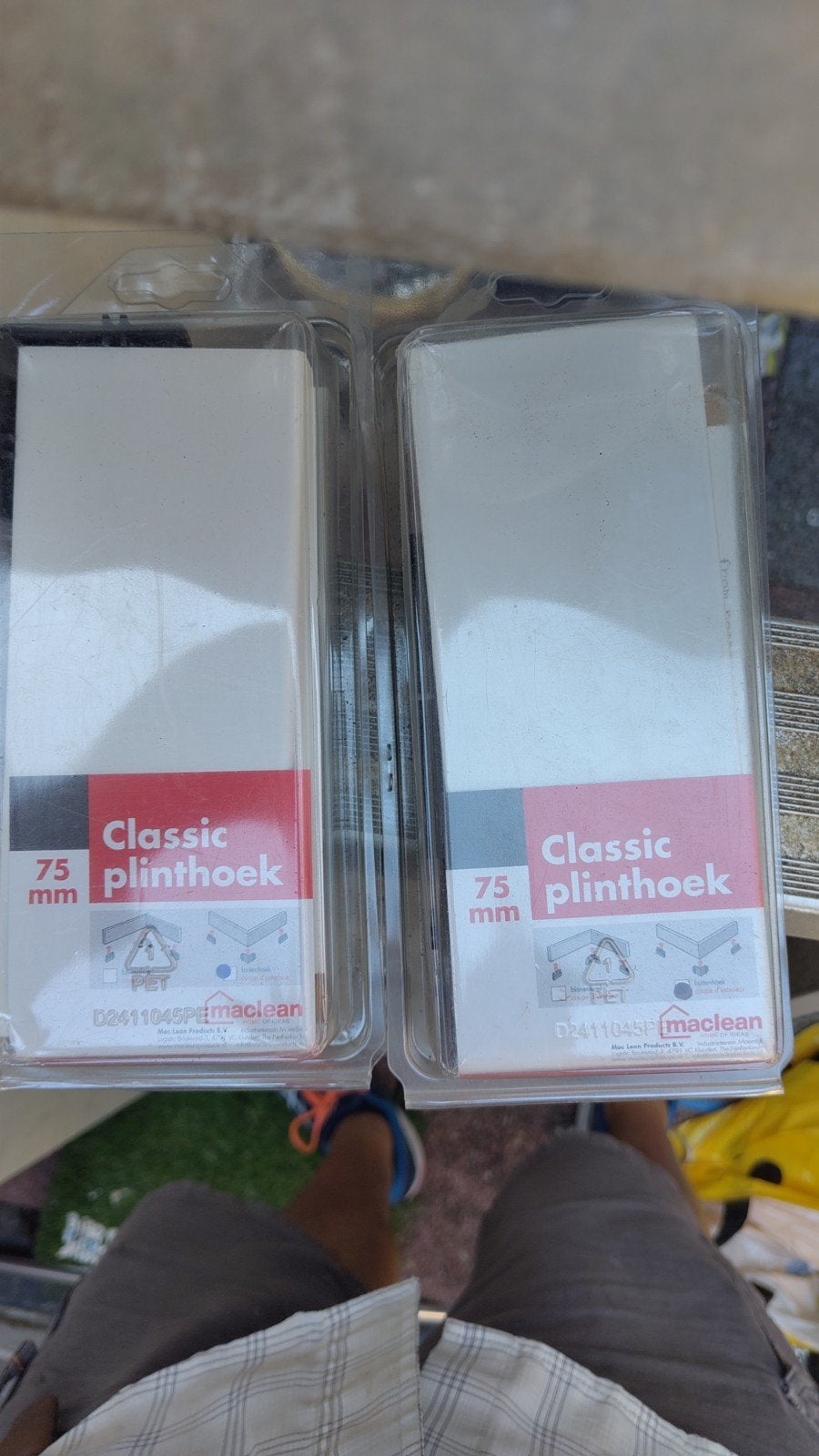 2x Robuuste plinthoek 75mm - Buitenhoek, Overige materialen, Nieuw, Ophalen of Verzenden, Minder dan 100 cm