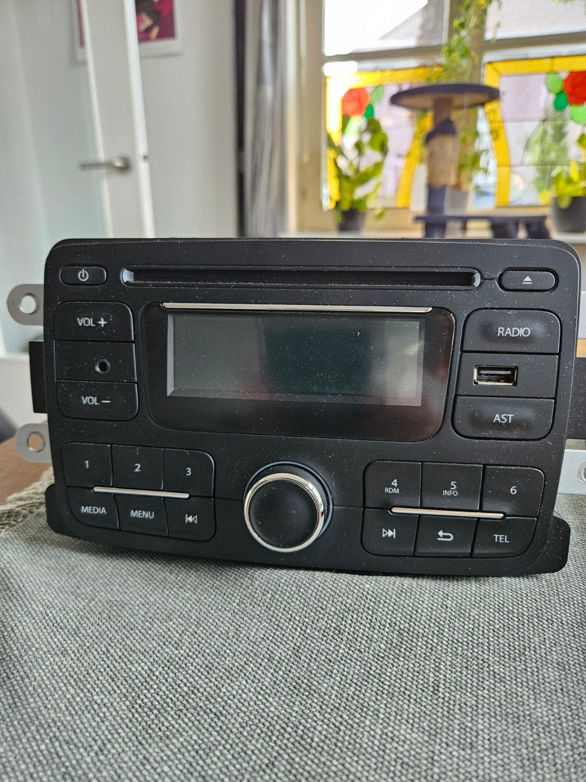 Autoradio voor Dacia Sandero (2015) - Goed werkend, Ophalen, Gebruikt