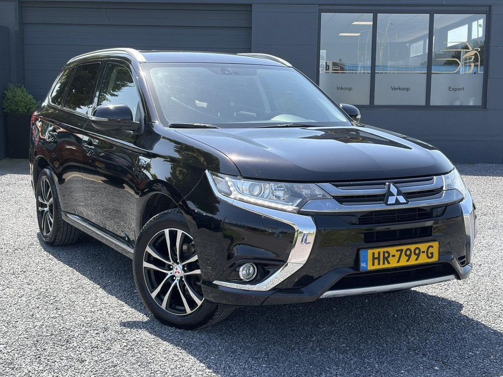 Mitsubishi Outlander 2.0 PHEV Executive Edition Trekhaak,Key, 1998 cc, Stof, Euro 6, 4 cilinders