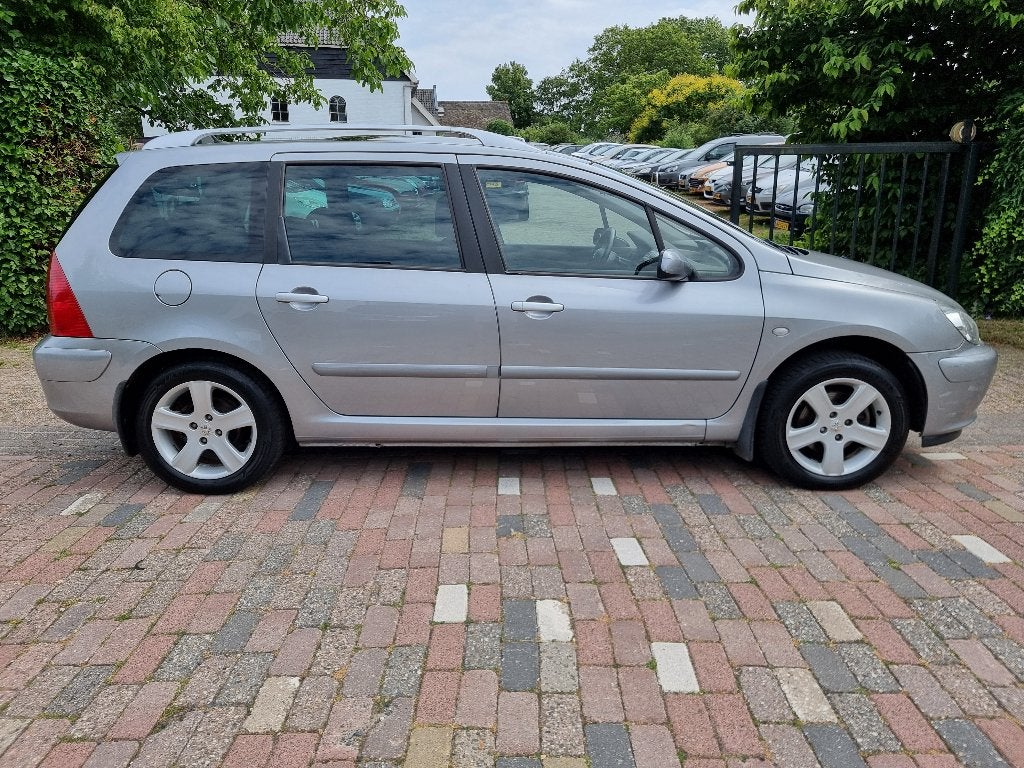 Peugeot 307 SW 2.0 16V, 7-persoons, panoramadak, airco, Auto's, Voorwielaandrijving, 1330 kg, 4 cilinders, 715 kg