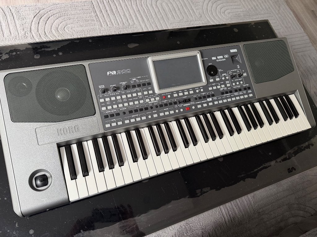 Korg pa900, Ophalen, Korg, Midi-aansluiting, 61 toetsen