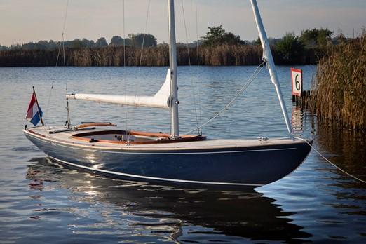 Focus 800 daycruiser open zeilboot (bj 2003), Watersport en Boten, Open zeilboten, Gebruikt, Benzine