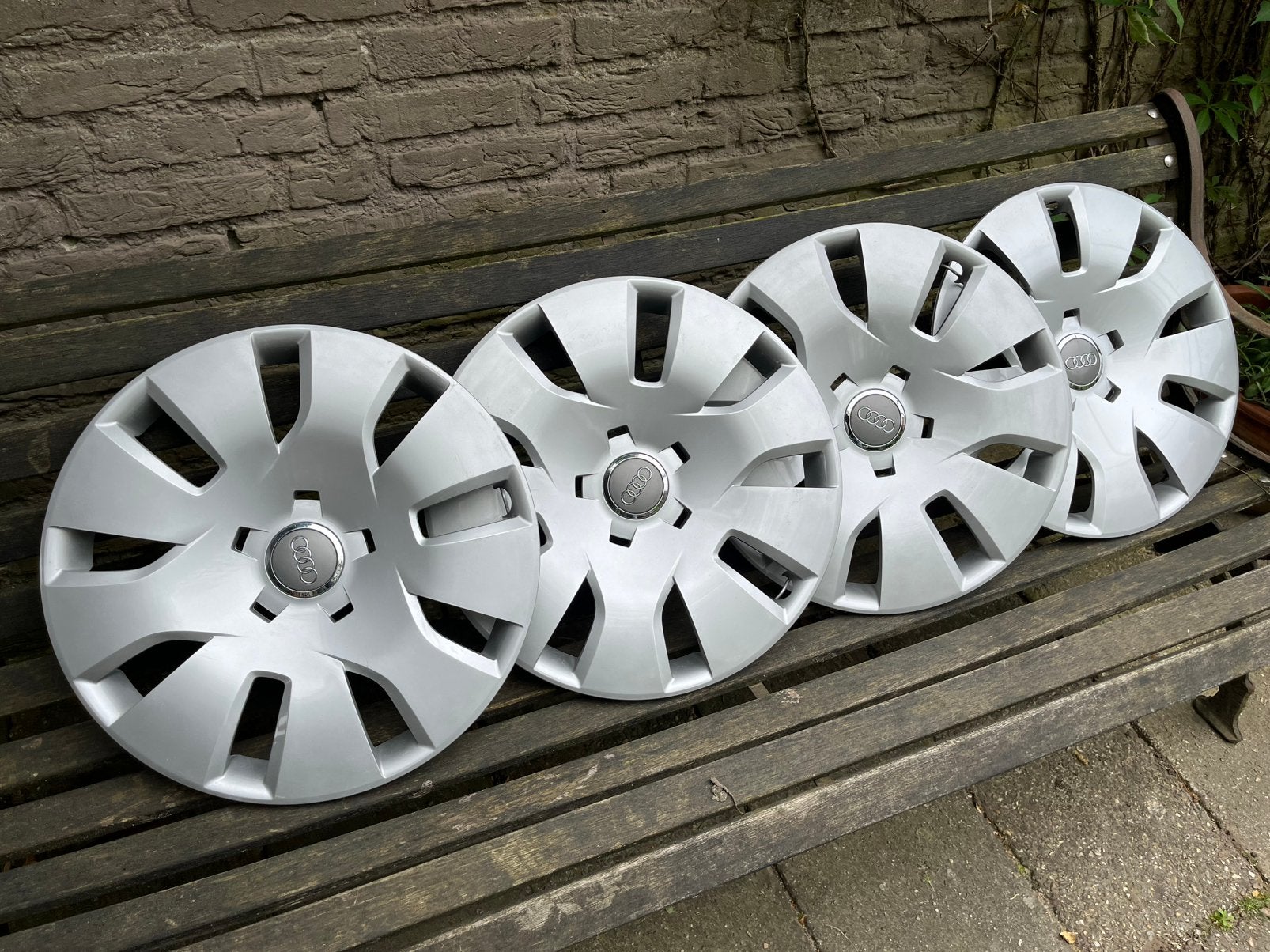 Audi 16" wieldoppen 8K0 601 147 - eindhoven, Ophalen of Verzenden, Gebruikt