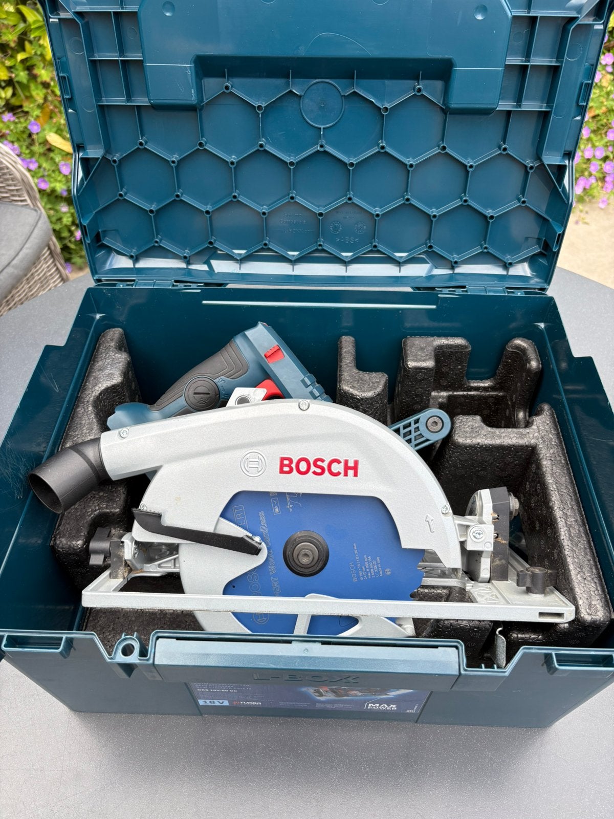Bosch blauw accu cirkelzaag 68mm zaagdiepte, Ophalen, Cirkelzaag, Zo goed als nieuw, 30 tot 70 mm