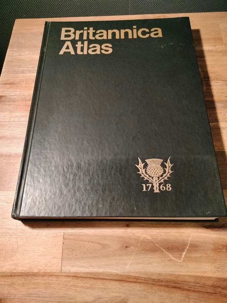 Britannica atlas, Boeken, Gelezen, Overige atlassen, Ophalen of Verzenden, 1800 tot 2000