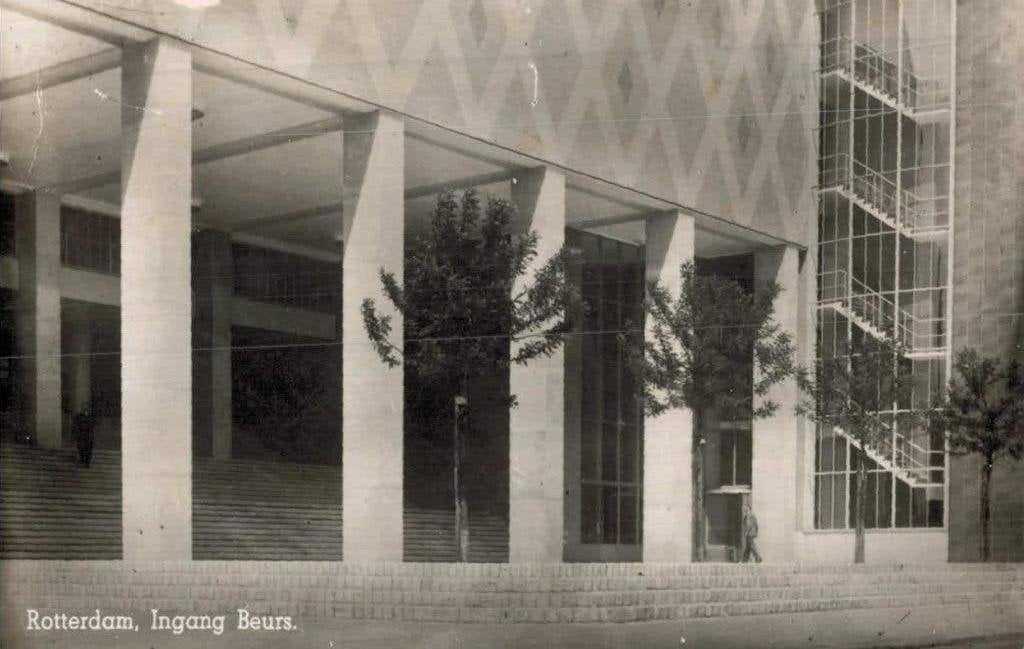 Rotterdam, Ingang Beurs - Oude Ansichtkaart, Verzamelen, Ansichtkaarten | Nederland, Gelopen, Zuid-Holland, 1920 tot 1940, Ophalen of Verzenden