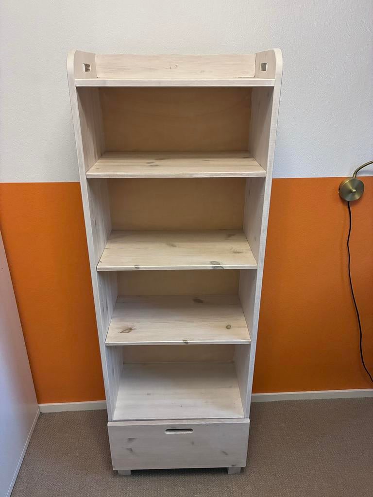 Massief houten kinderboekenkast met lade, Ophalen, Minder dan 50 cm, 100 tot 150 cm, Zo goed als nieuw